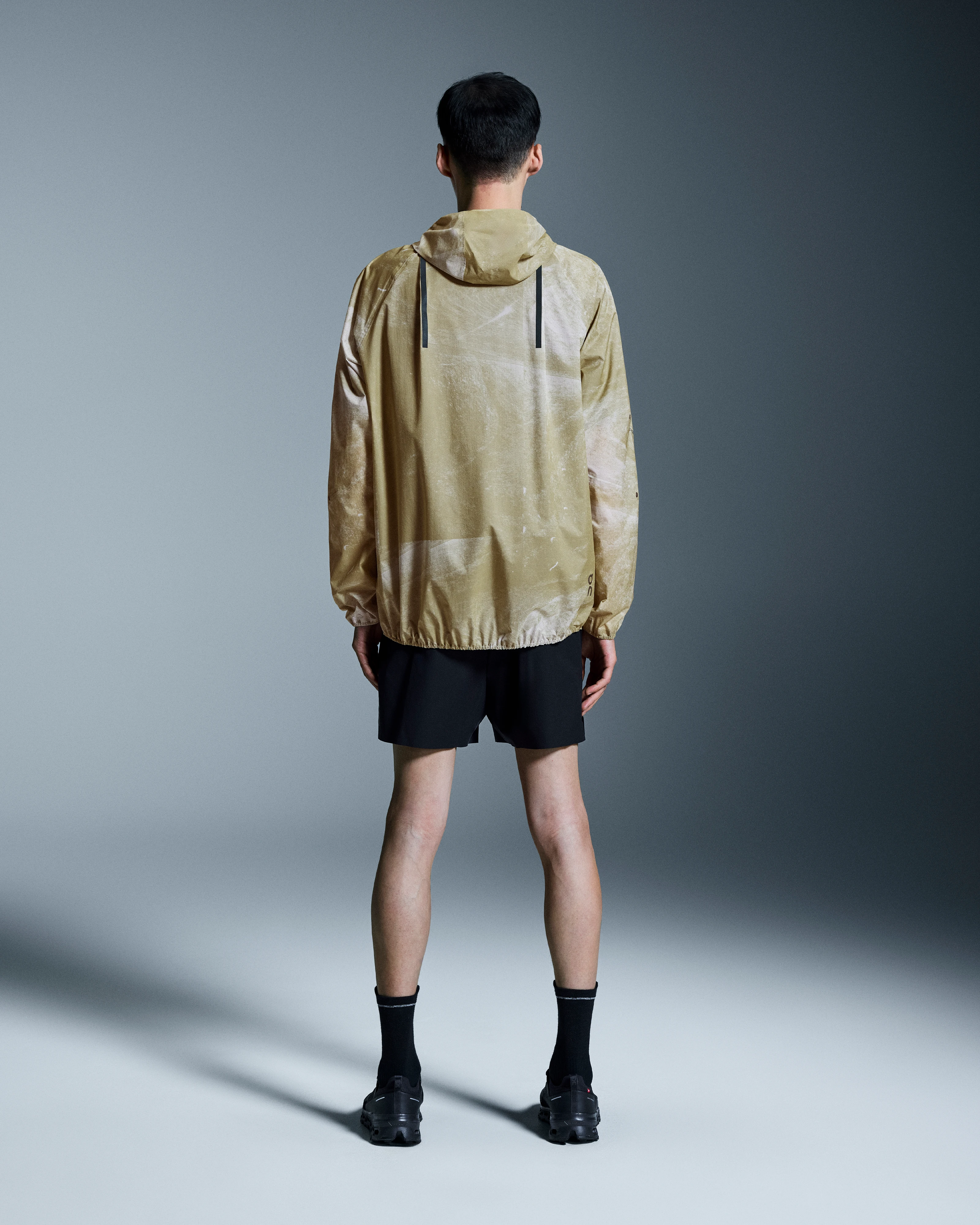 On Ultra Jacket White & Caper Homme Vestes
