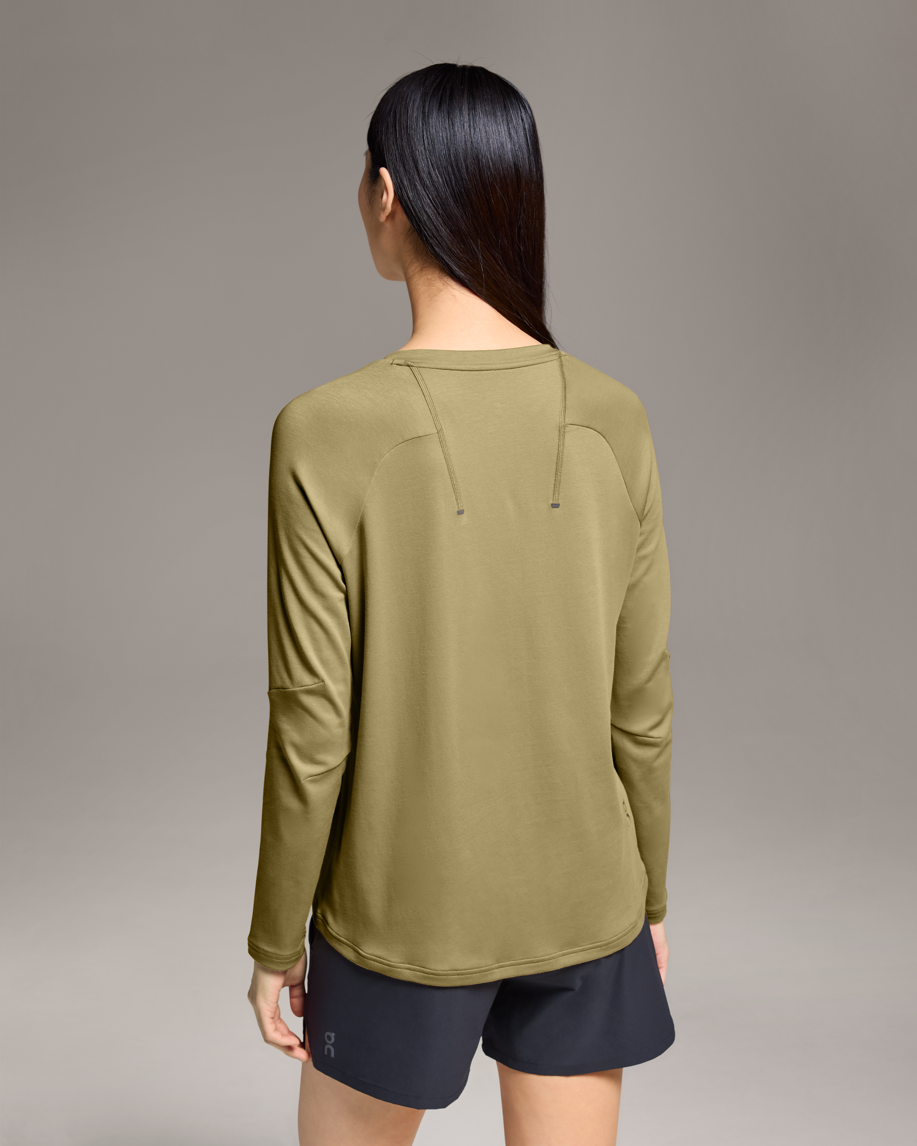 On Focus Long-T Safari Femme Hauts et t-shirts