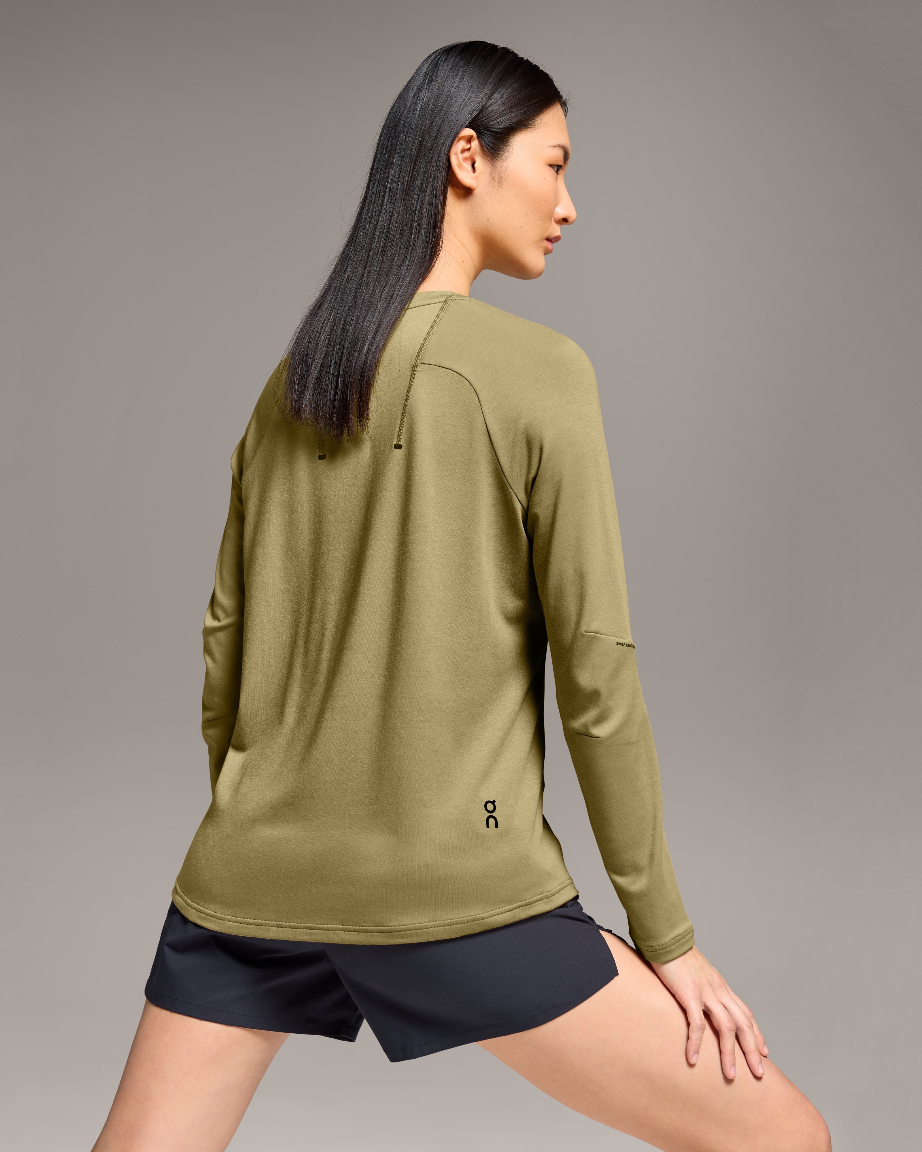 On Focus Long-T Safari Femme Hauts et t-shirts