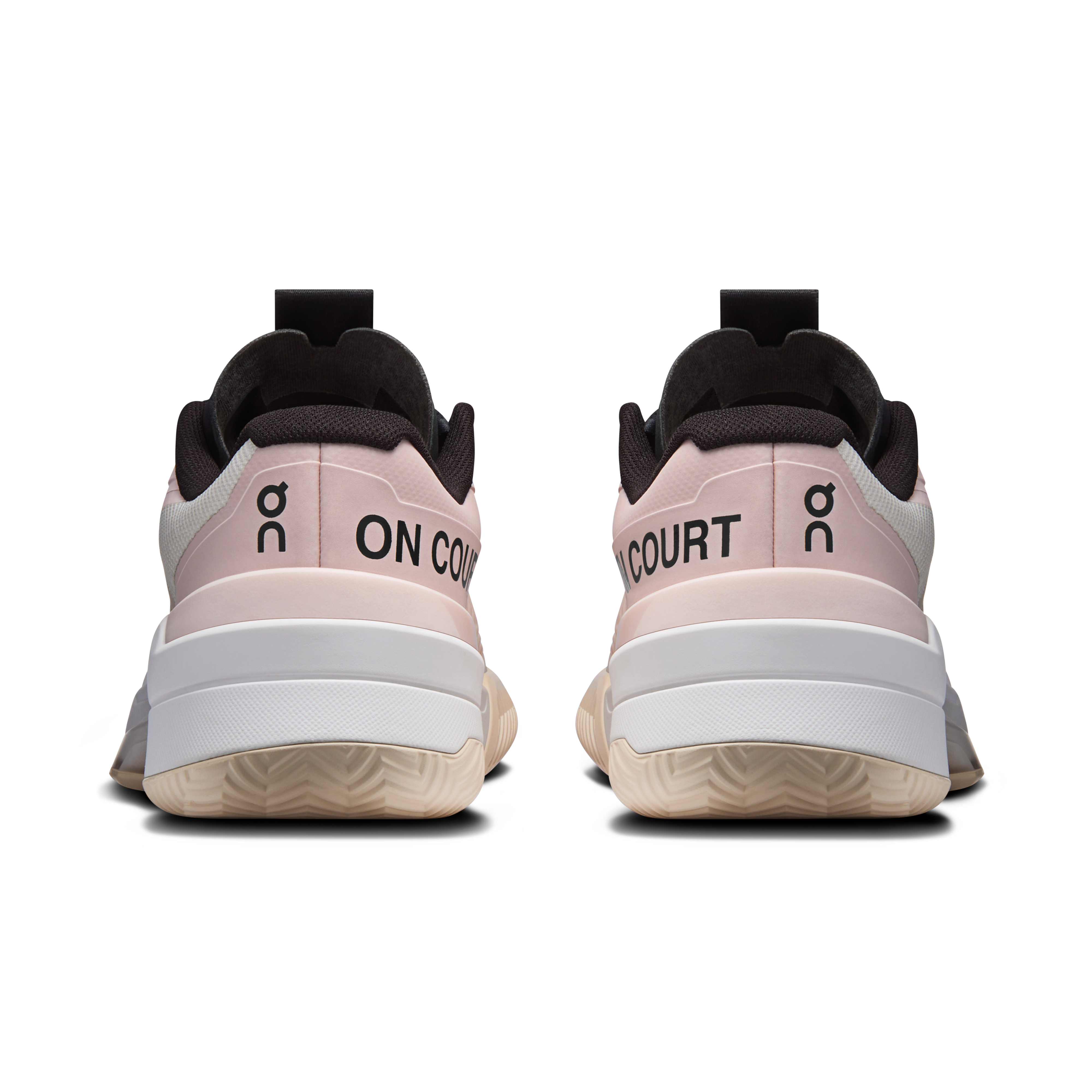 On THE ROGER Pro Fire Clay Doe & White Femme Tennis Chaussures