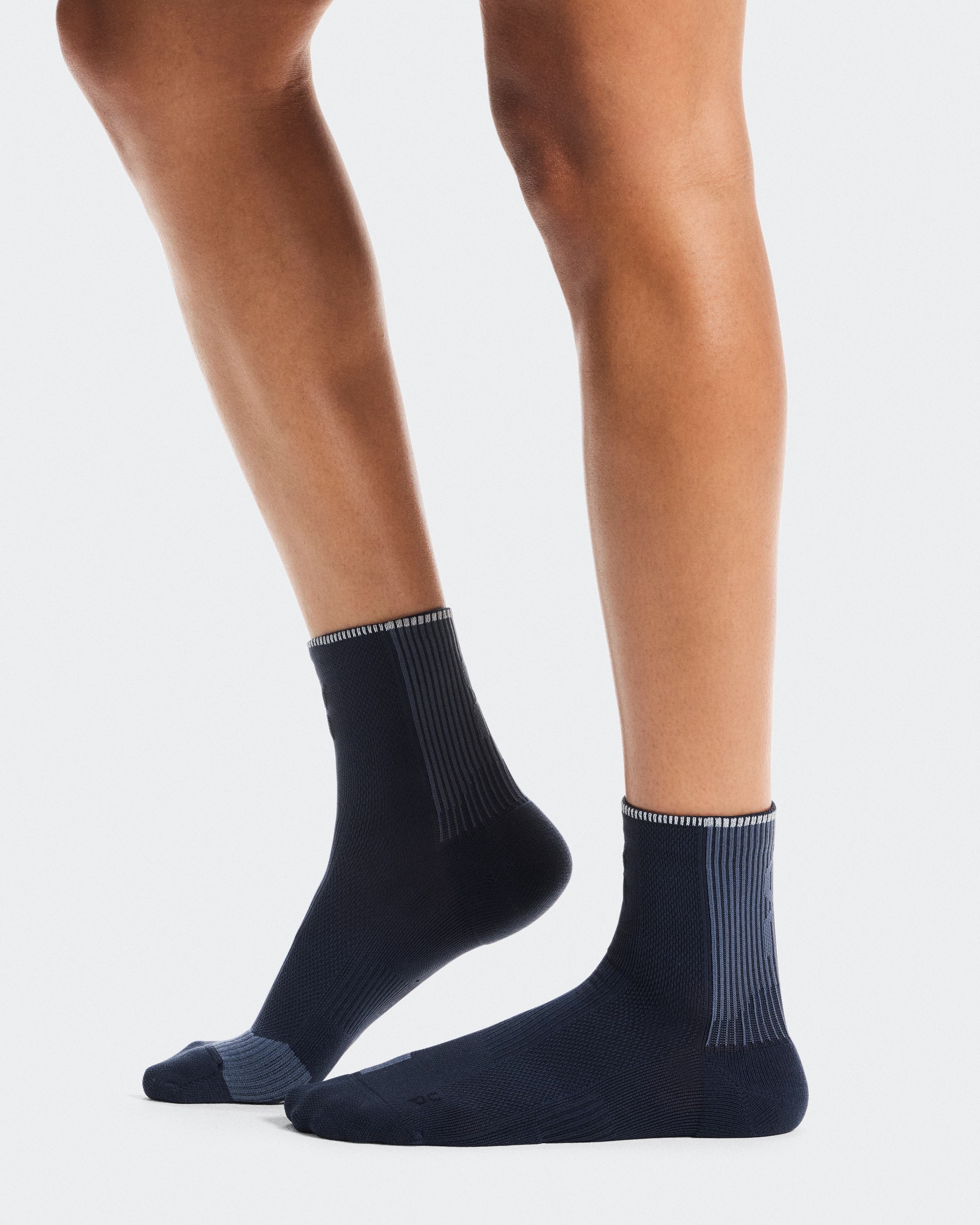On Performance Run Sock Mid Navy & Navy Unisexe Chaussettes