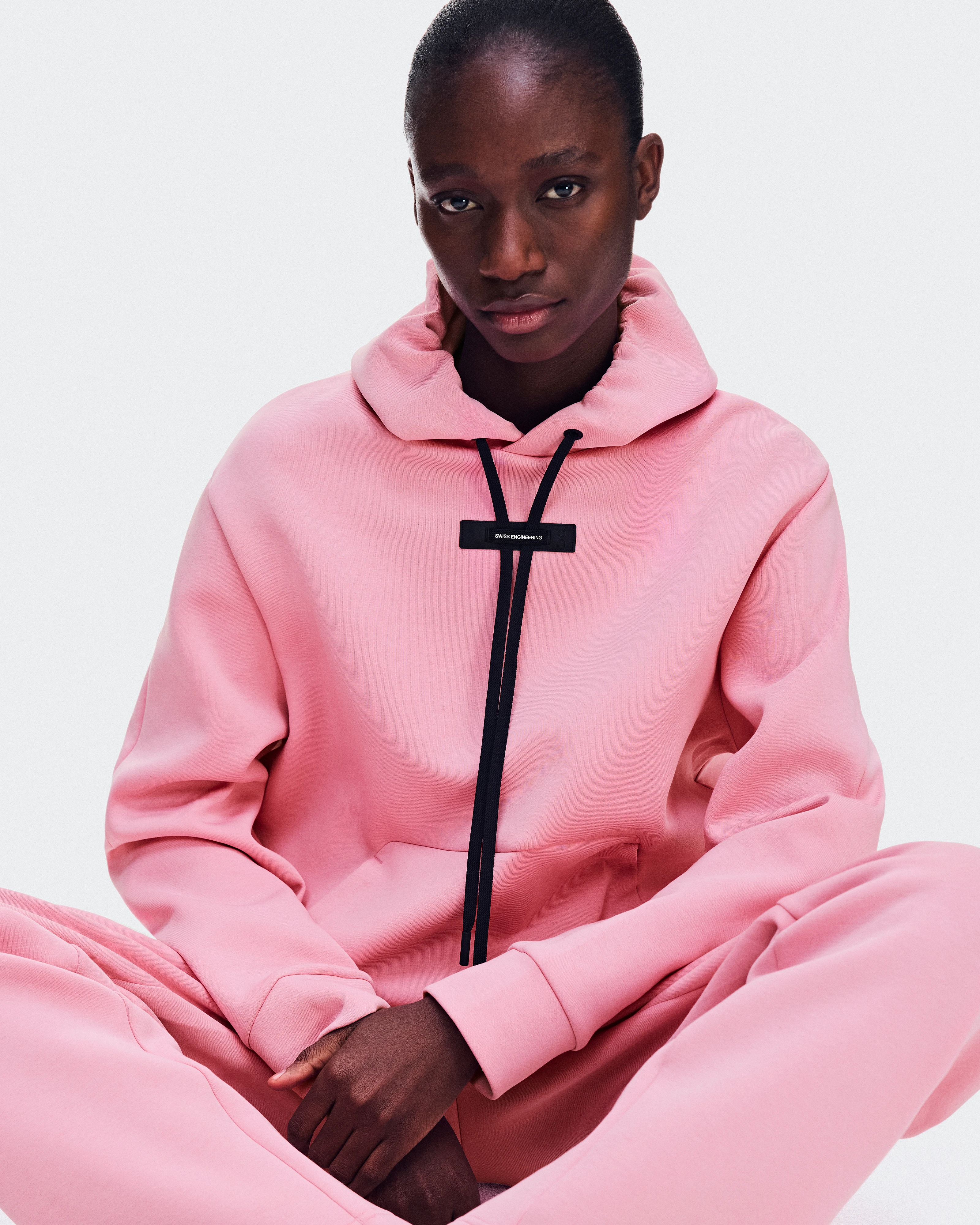 On Focus Tech Hoodie Magnolia Femme Sweats à capuche et sweats
