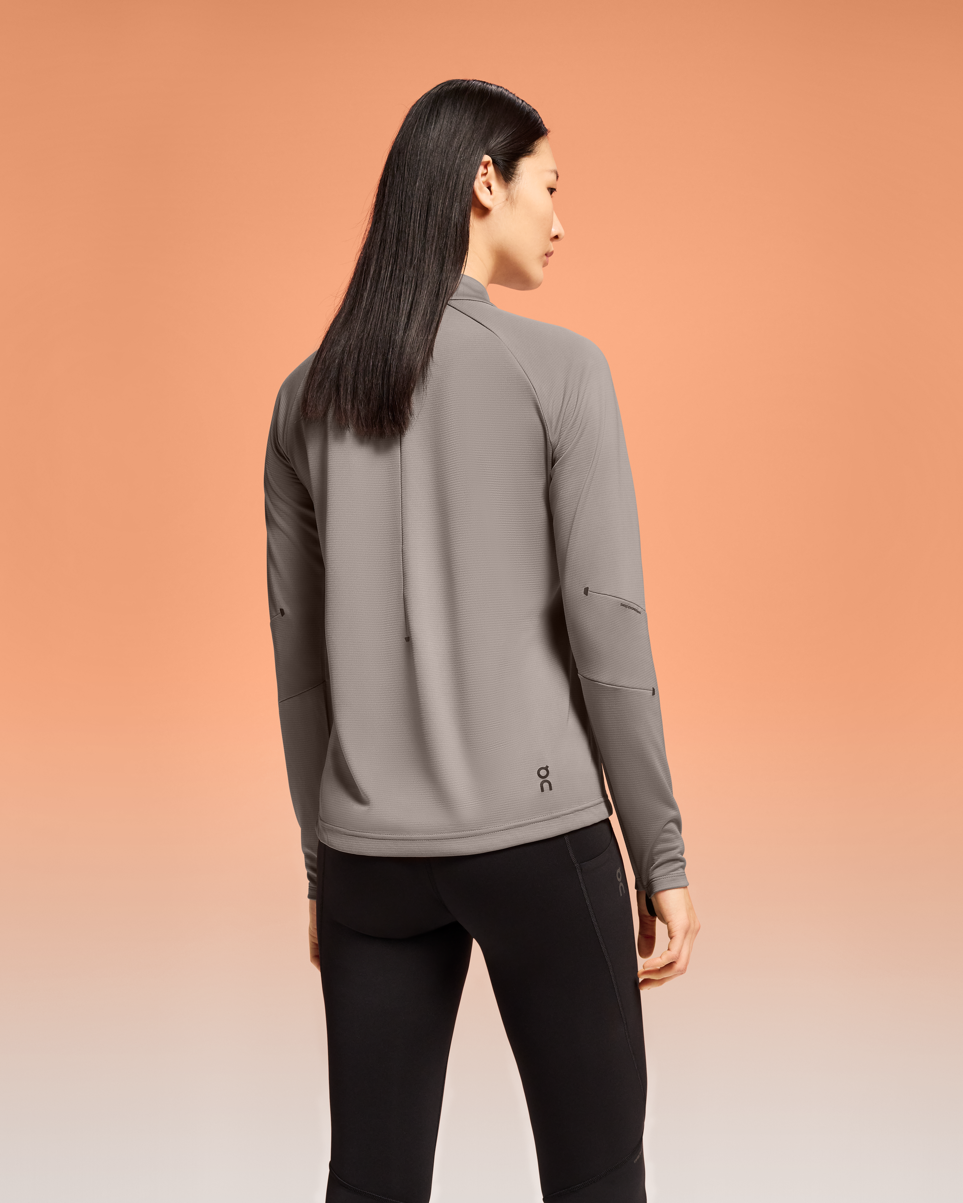 On Climate Shirt Cinder Femme Sweats à capuche et sweats