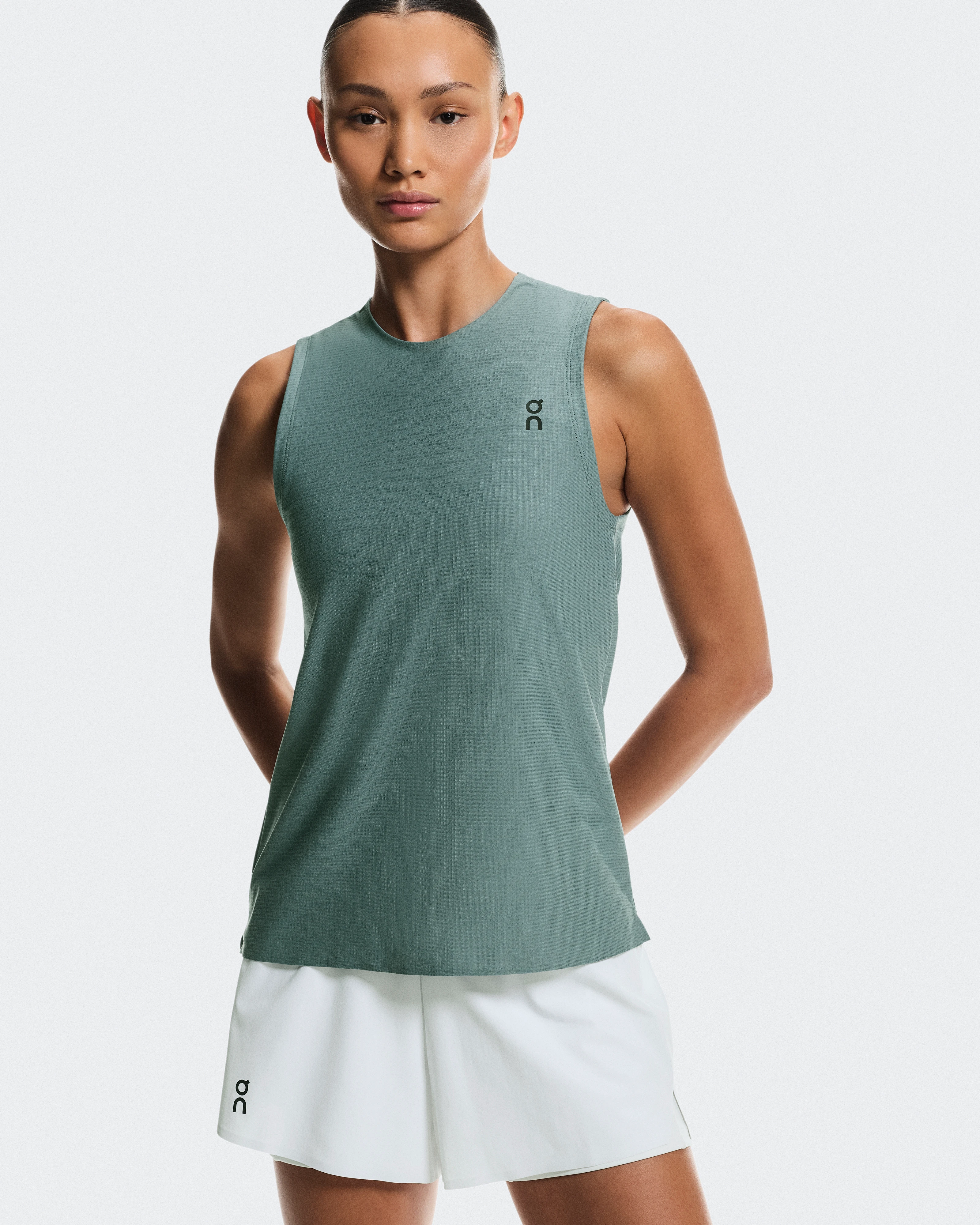 On Court Tank Tide Femme Hauts et t-shirts