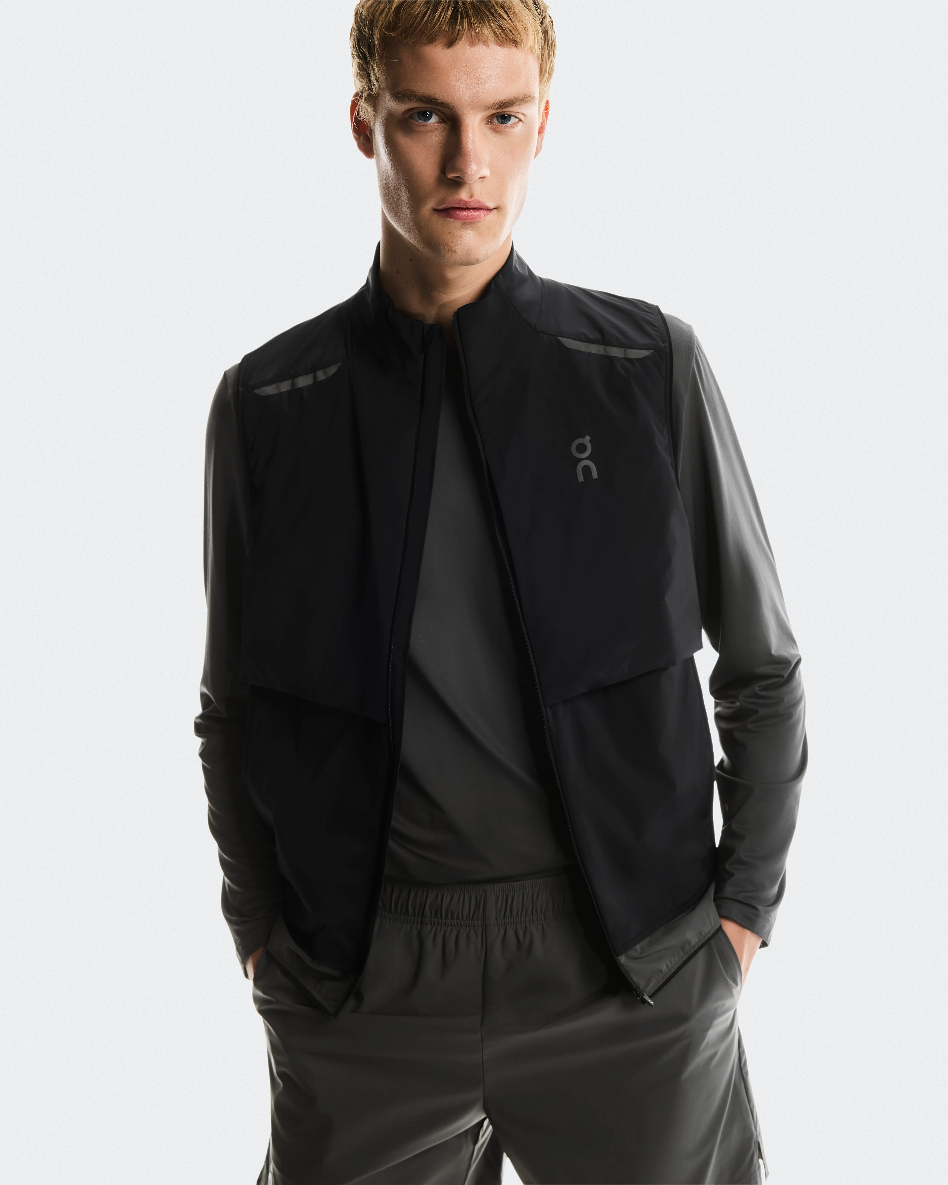 On Weather Vest Black & Eclipse Homme Vestes