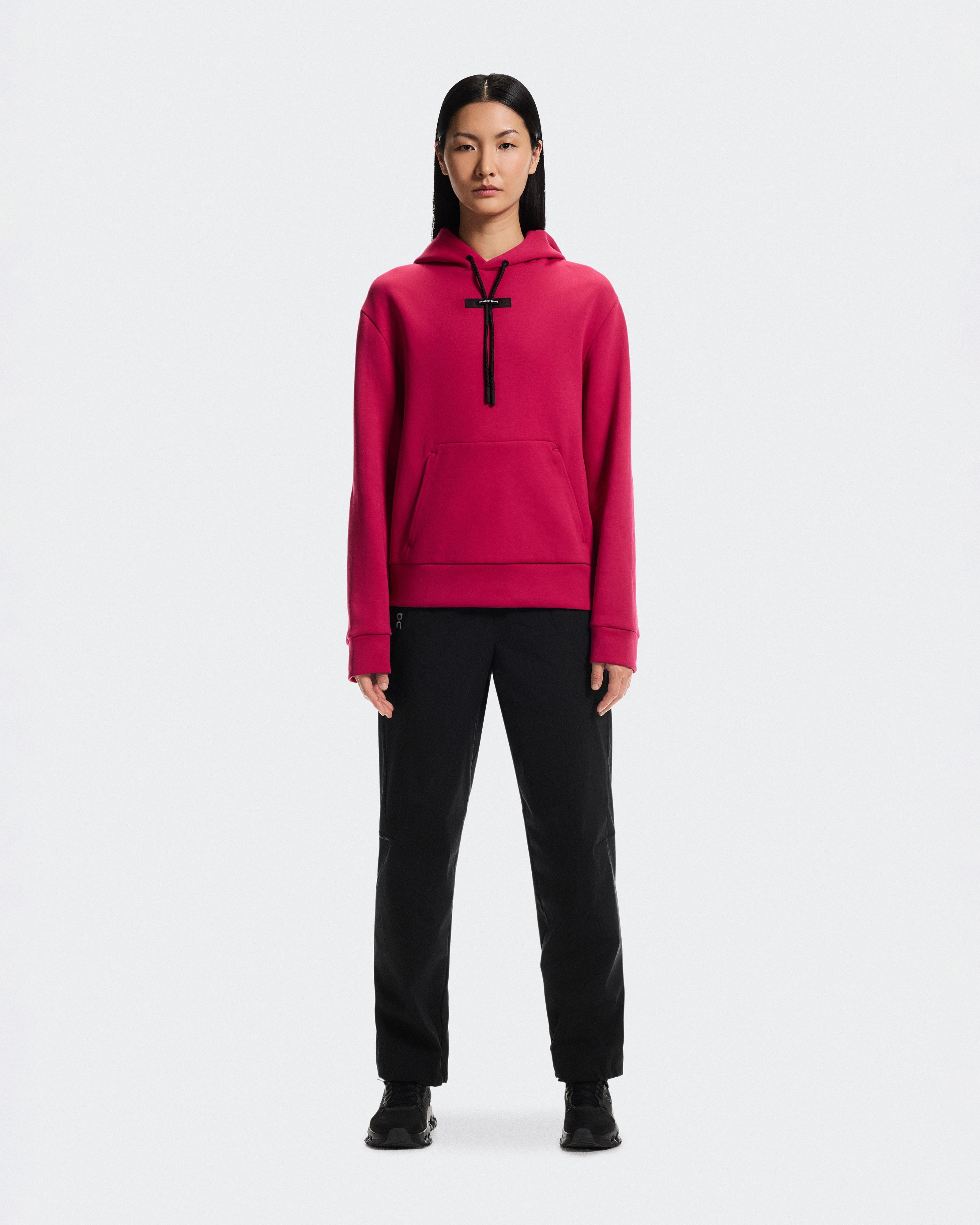 On Focus Tech Hoodie Grenadine Femme Sweats à capuche et sweats