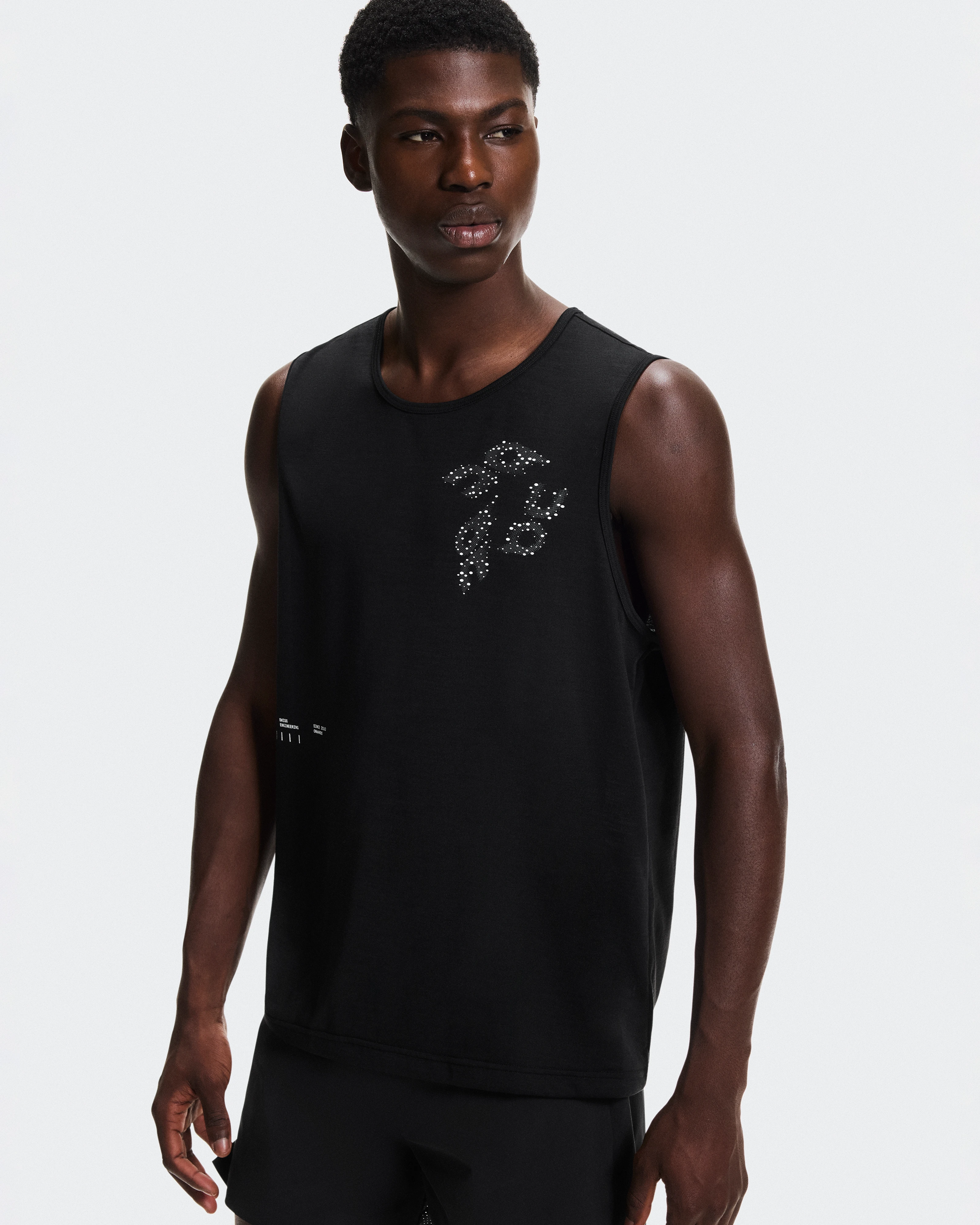 On On Run Tank Black Homme Hauts et t-shirts