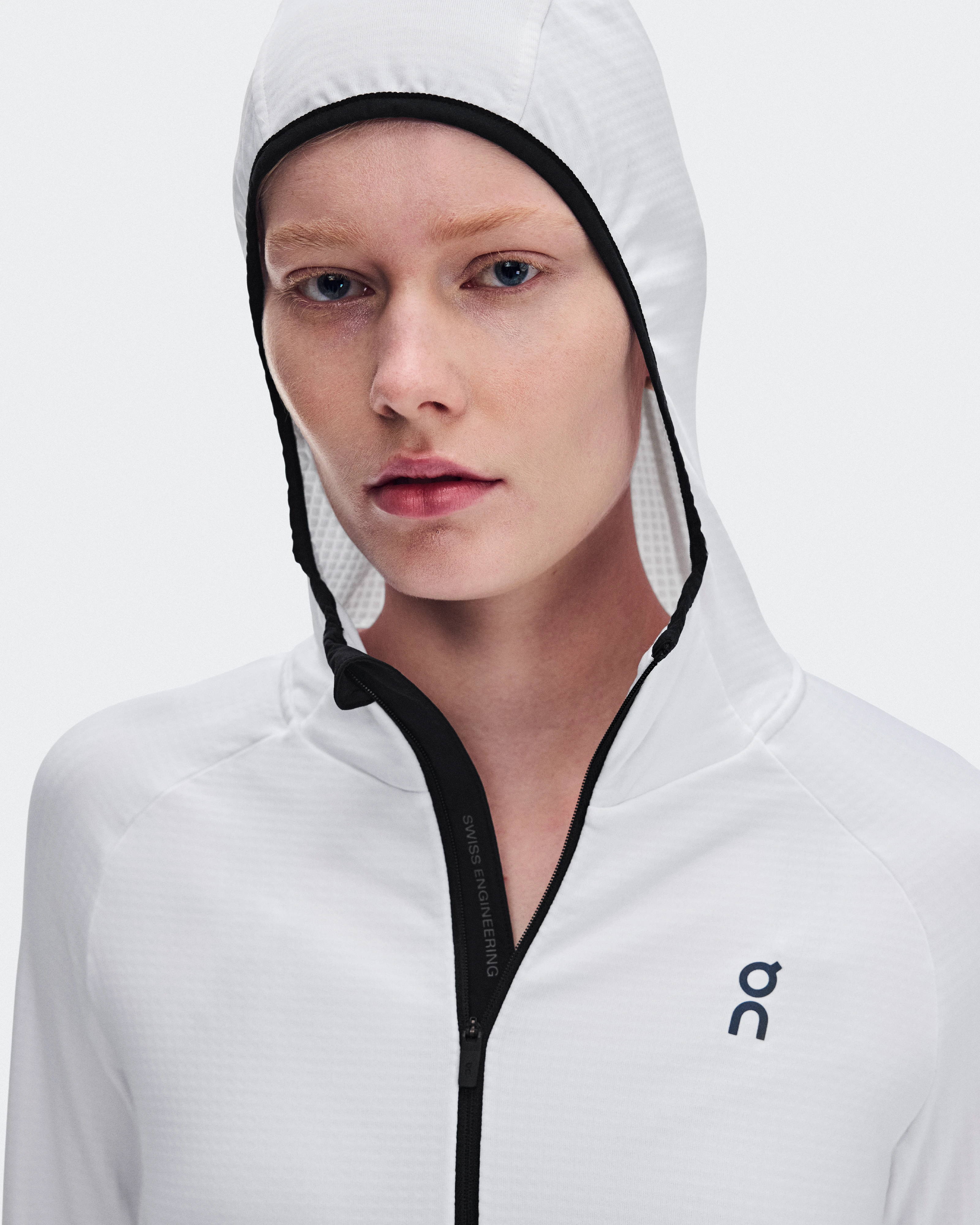 On Climate Zip Hoodie White Femme Sweats à capuche et sweats
