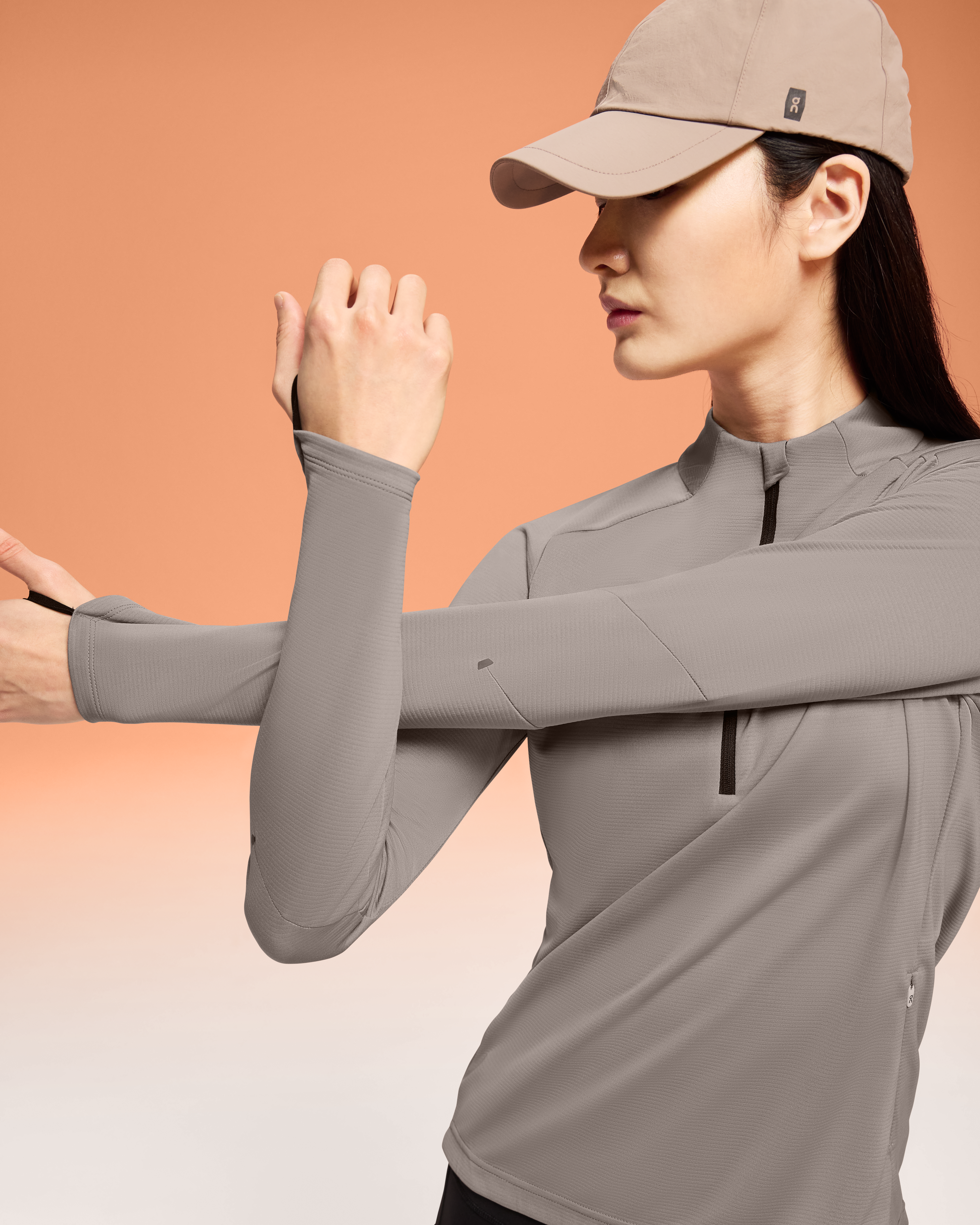 On Climate Shirt Cinder Femme Sweats à capuche et sweats