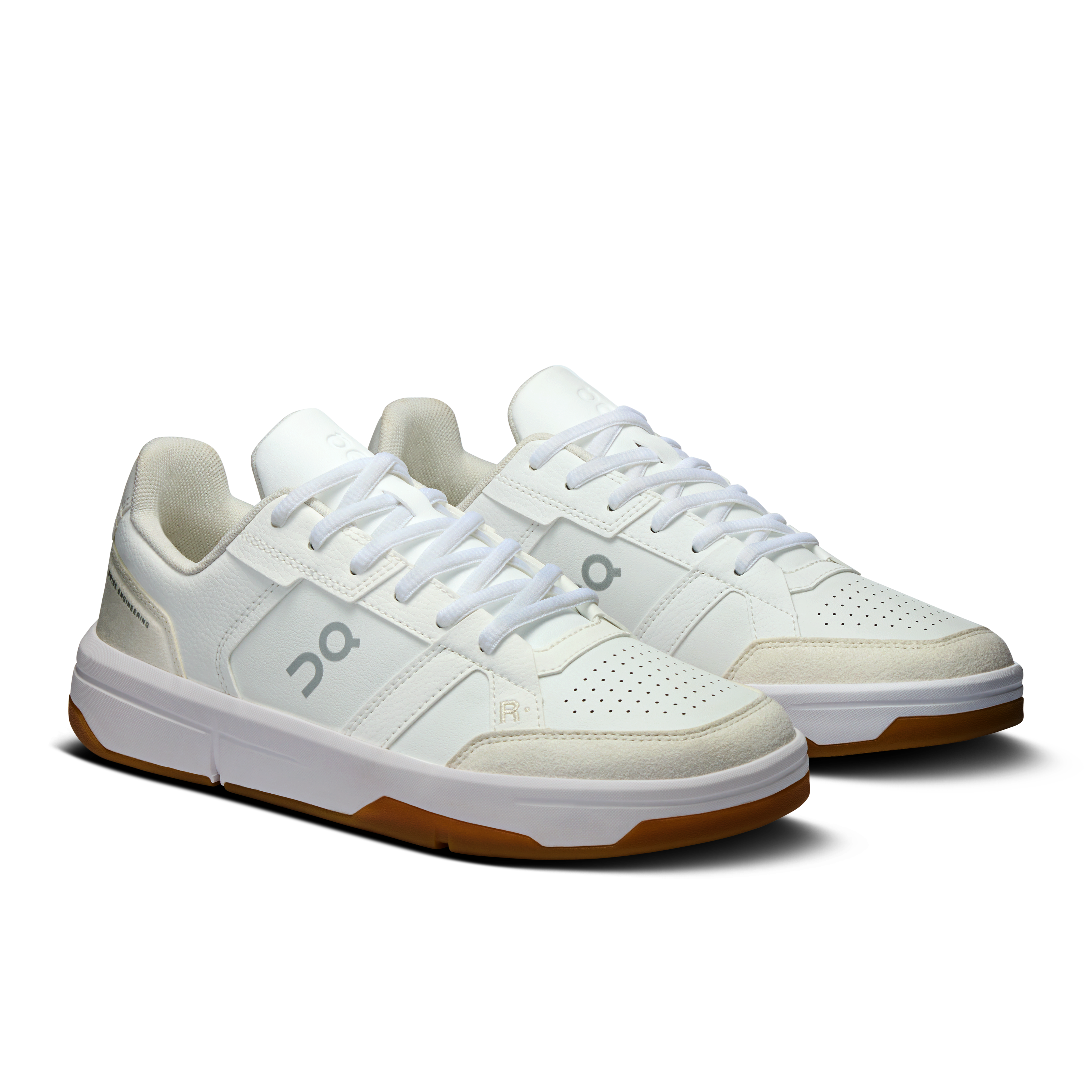 On THE ROGER Clubhouse White & Ivory Femme Tennis Chaussures