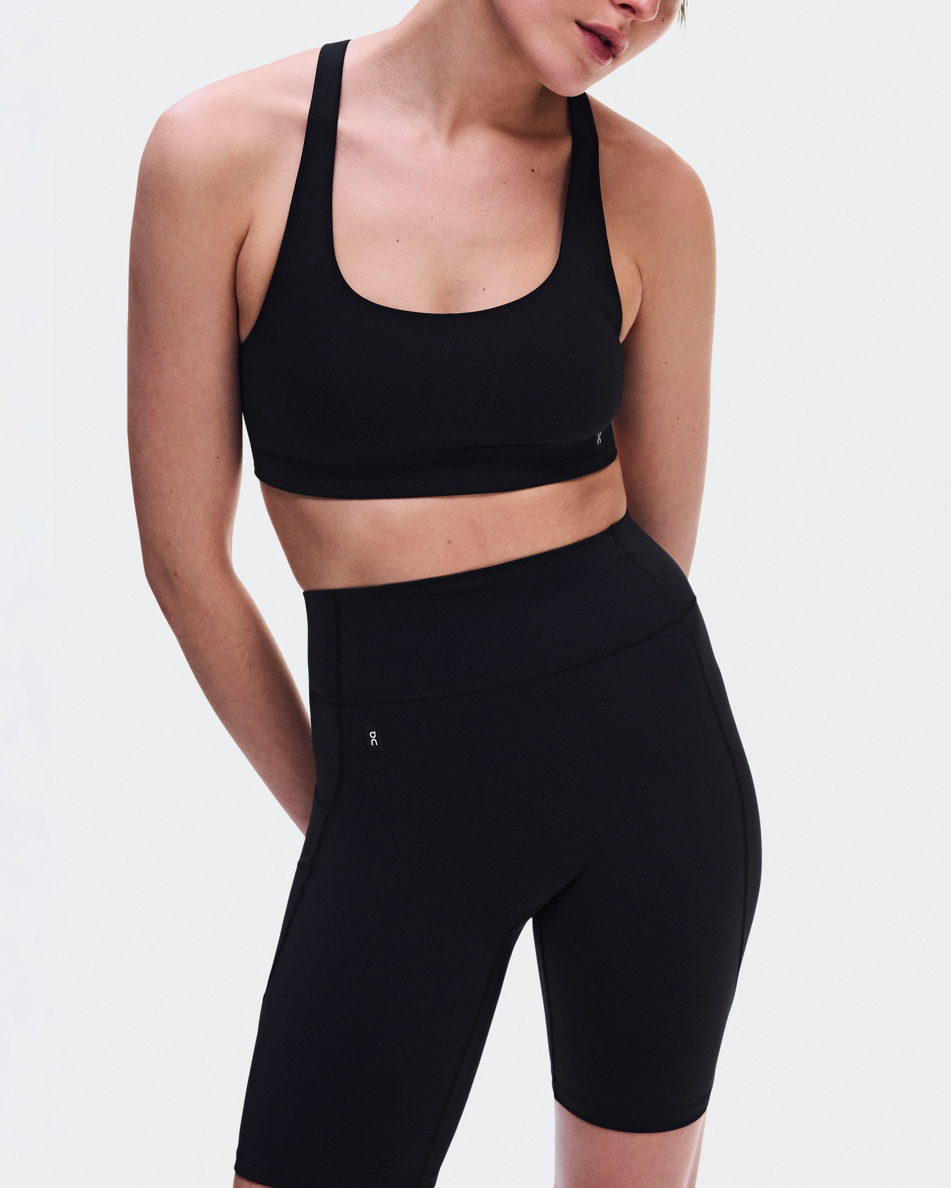 On Studio Leggings Short Black Femme Leggings