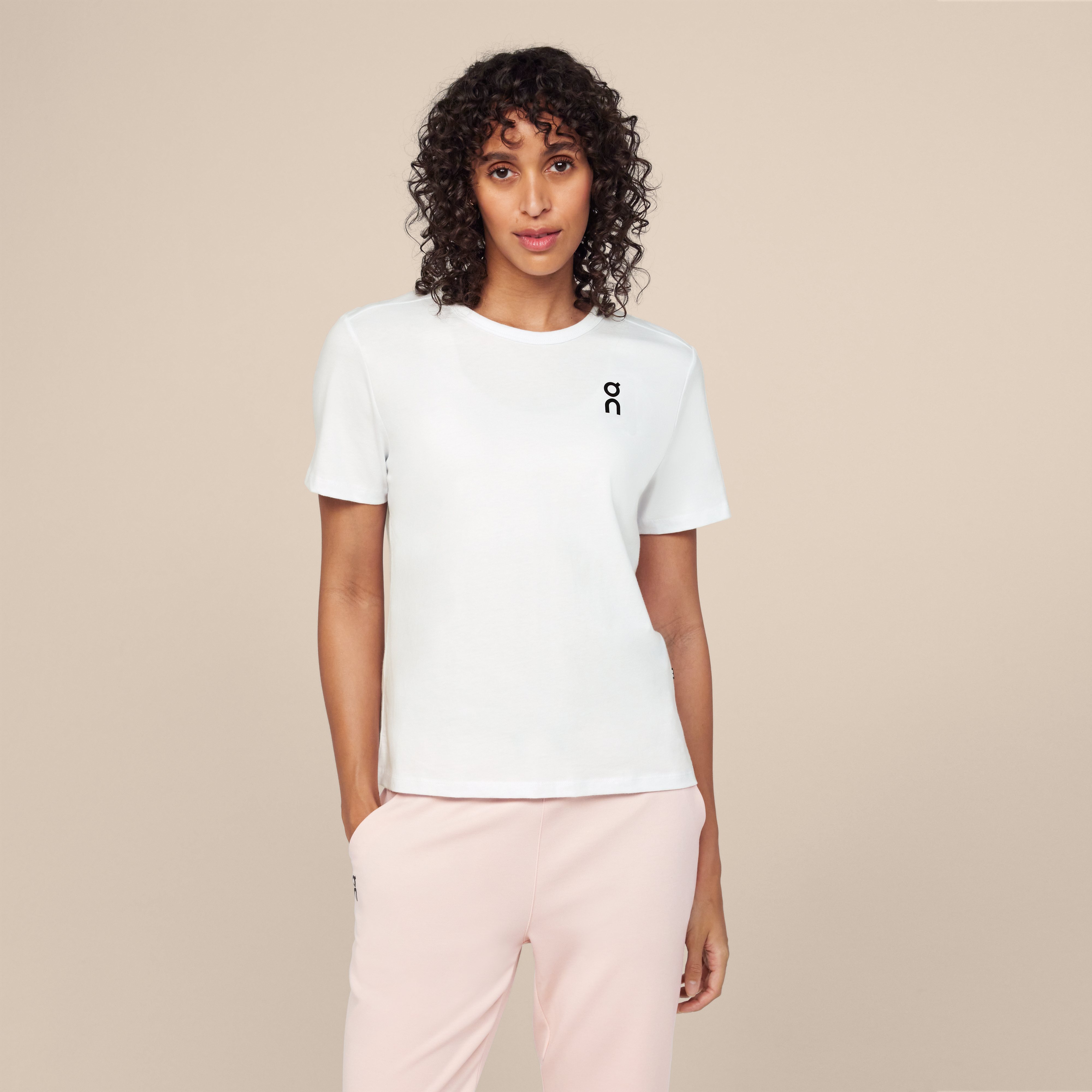 On Graphic-T White Femme – Confort longue durée, récupération, vêtements du quotidien Hauts et t-shirts