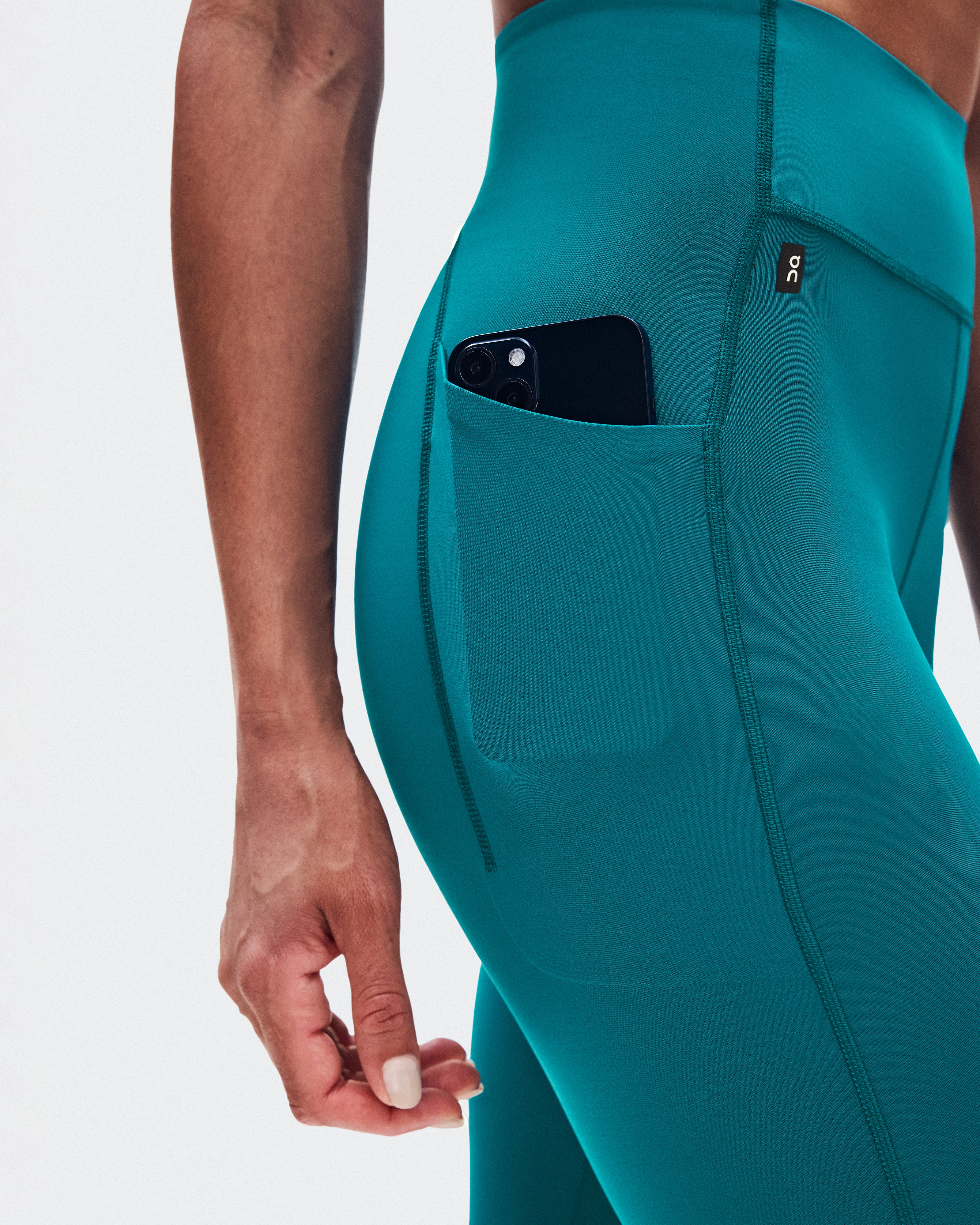 On Train Tights 7/8 Abyss Femme Leggings