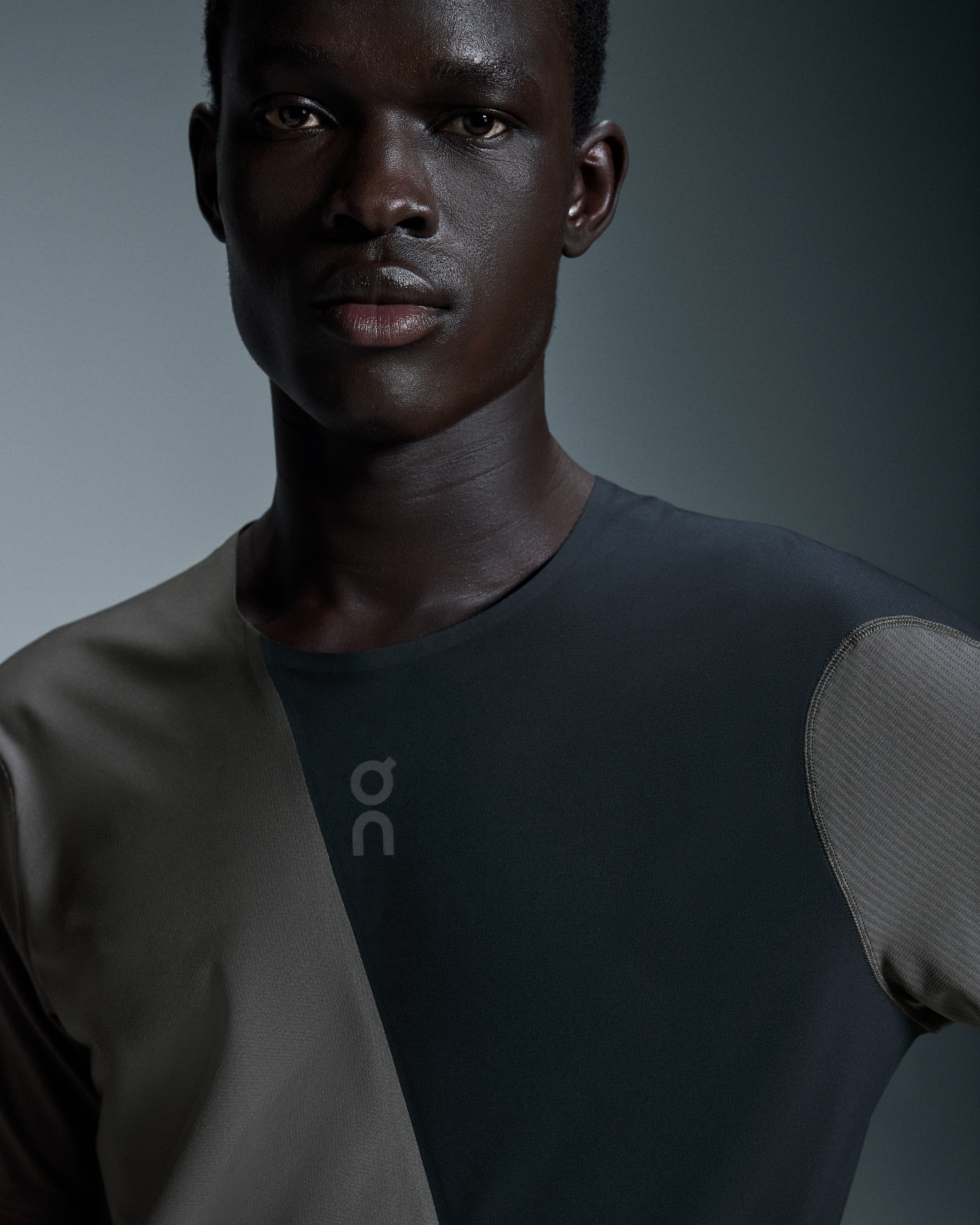 On Ultra-T Eclipse & Black Homme Hauts et t-shirts