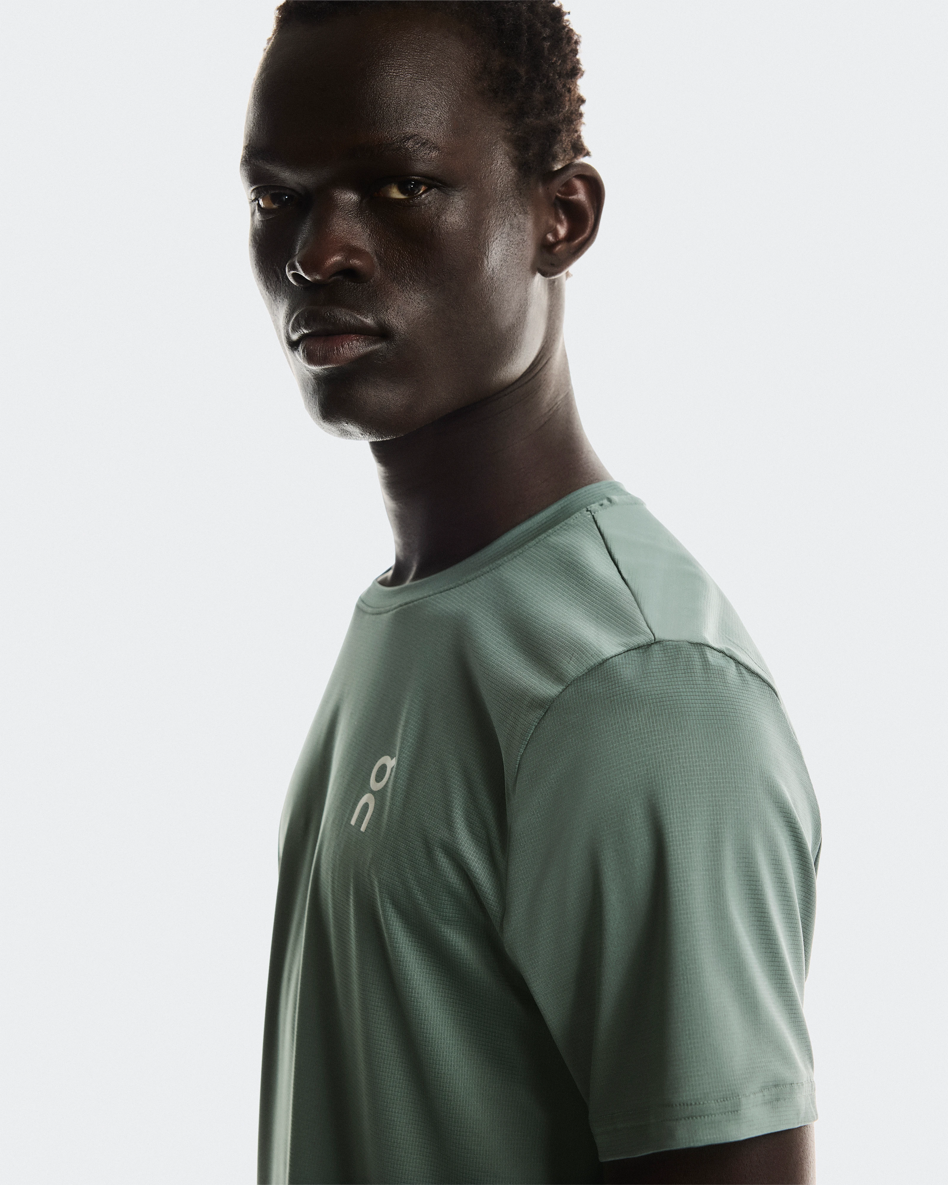 On Core-T Olive Homme Hauts et t-shirts