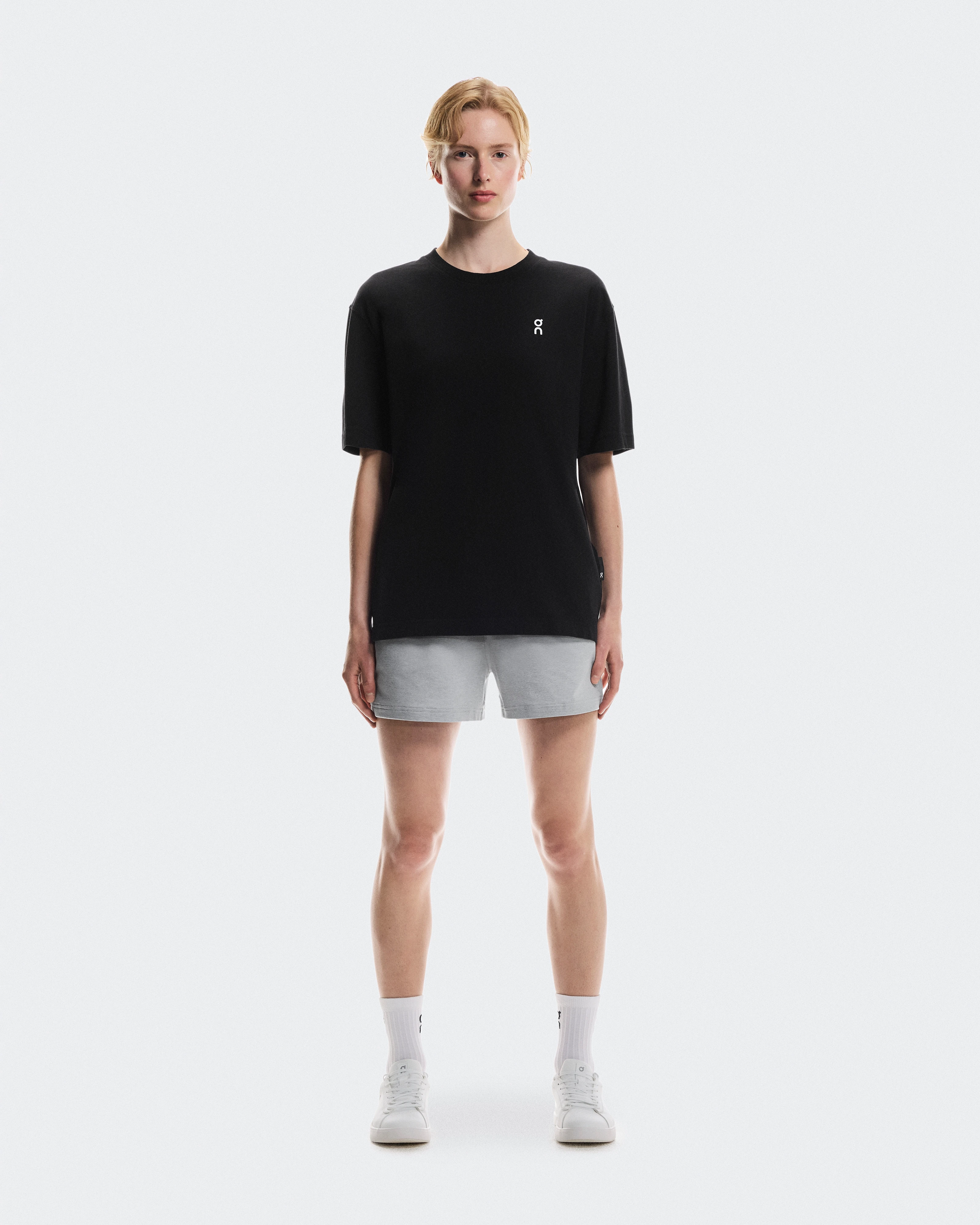 On Club-T Smash Black & Orchid Femme Hauts et t-shirts