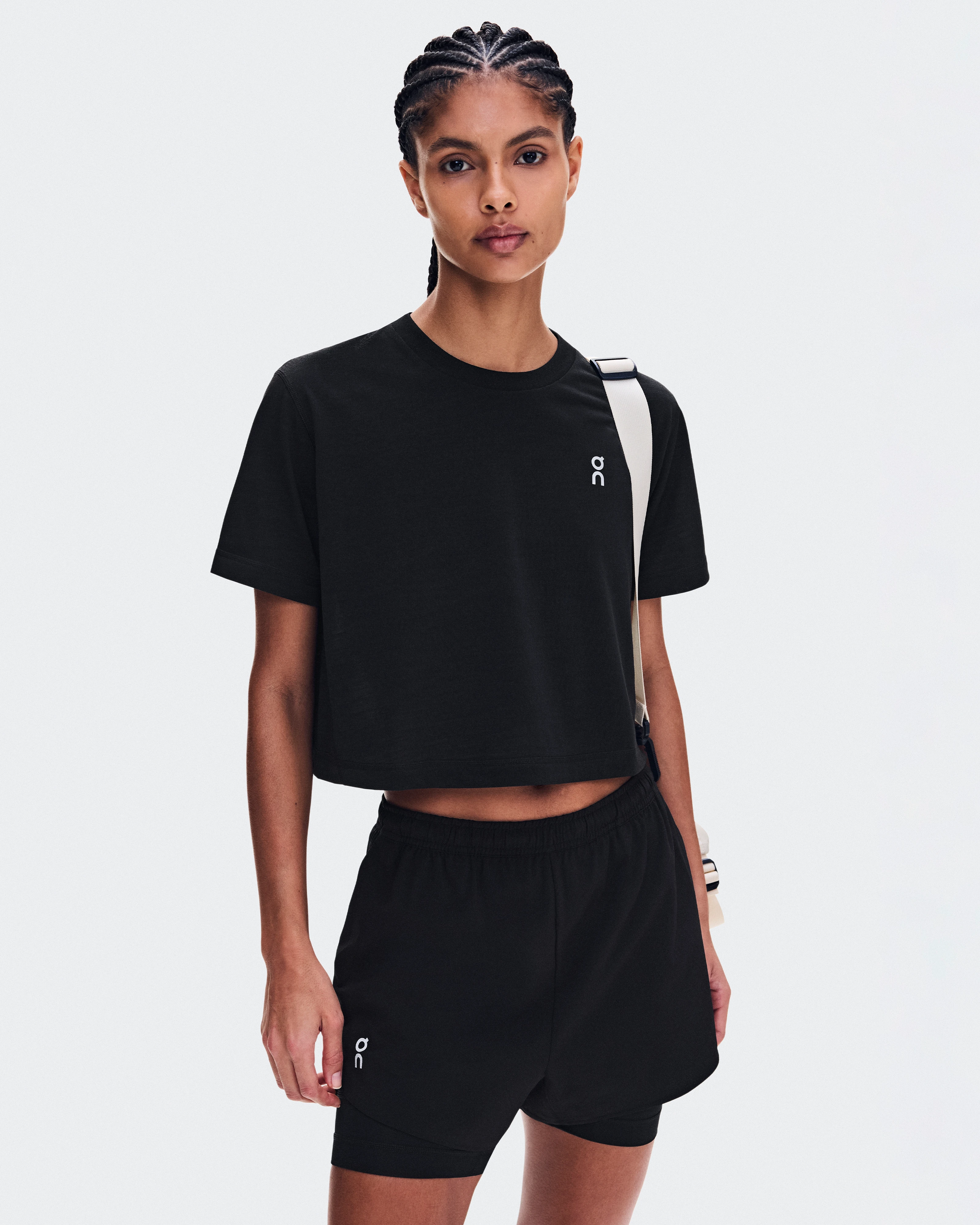 On Train-T Crop Black Femme Hauts et t-shirts