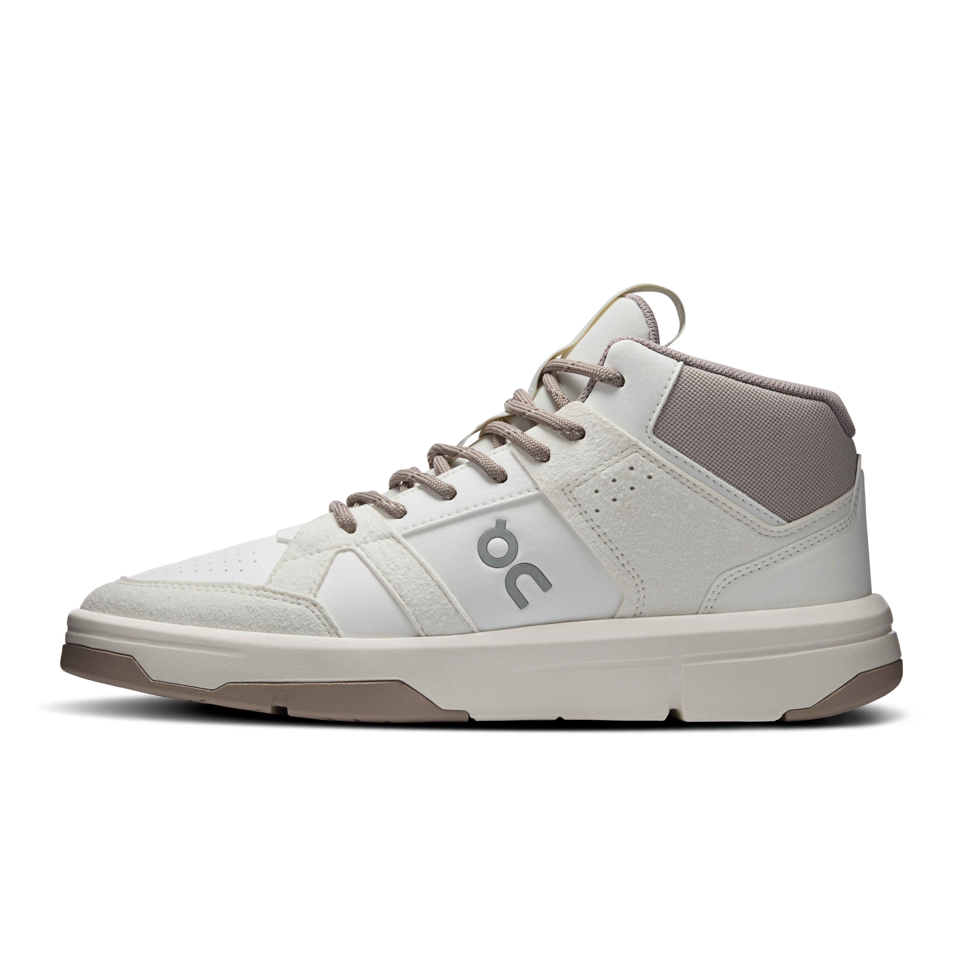 On THE ROGER Clubhouse Mid Ivory & Fog Femme Tennis Chaussures