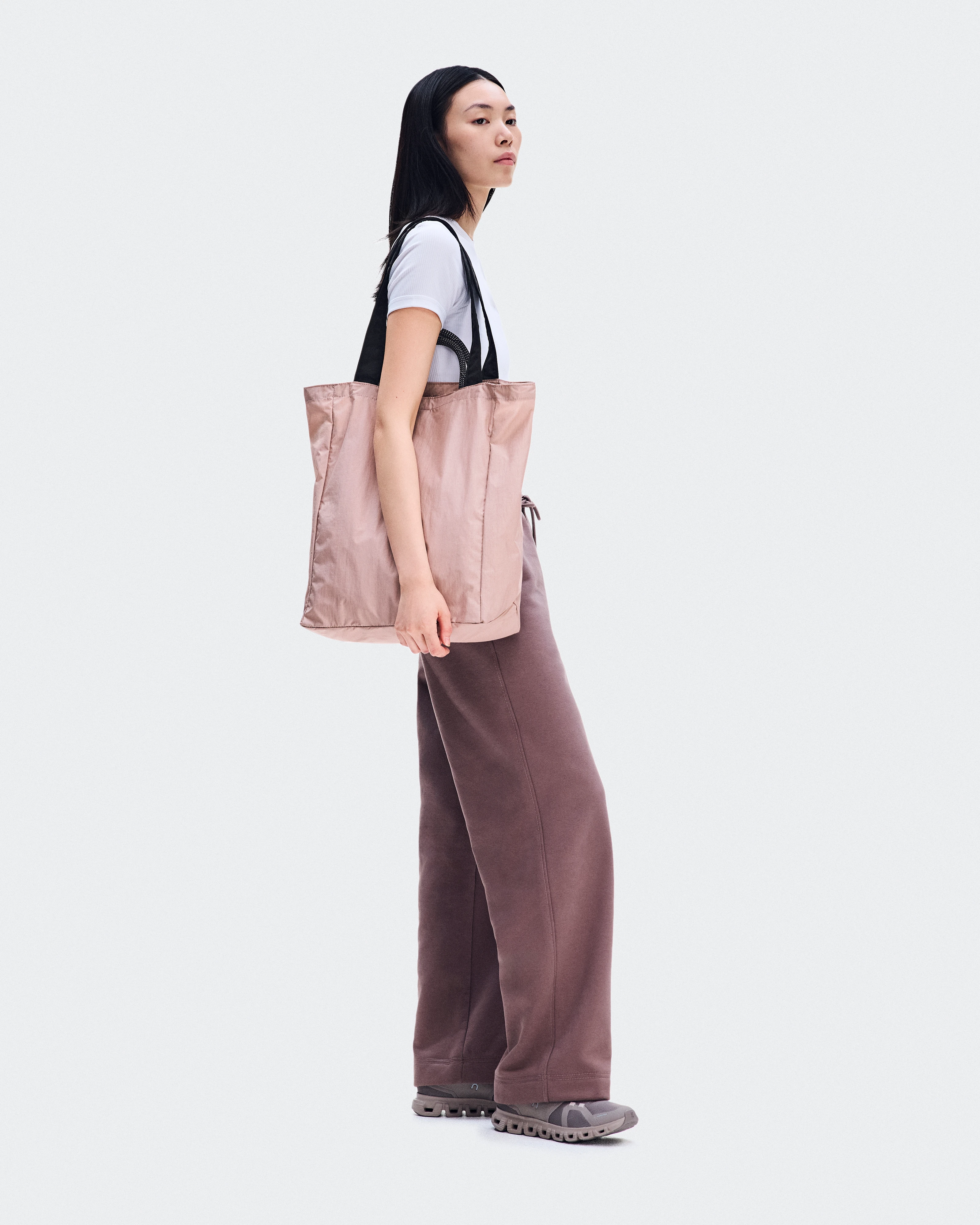 On Tote Pack 25L Biscuit & Black Unisexe Sacs