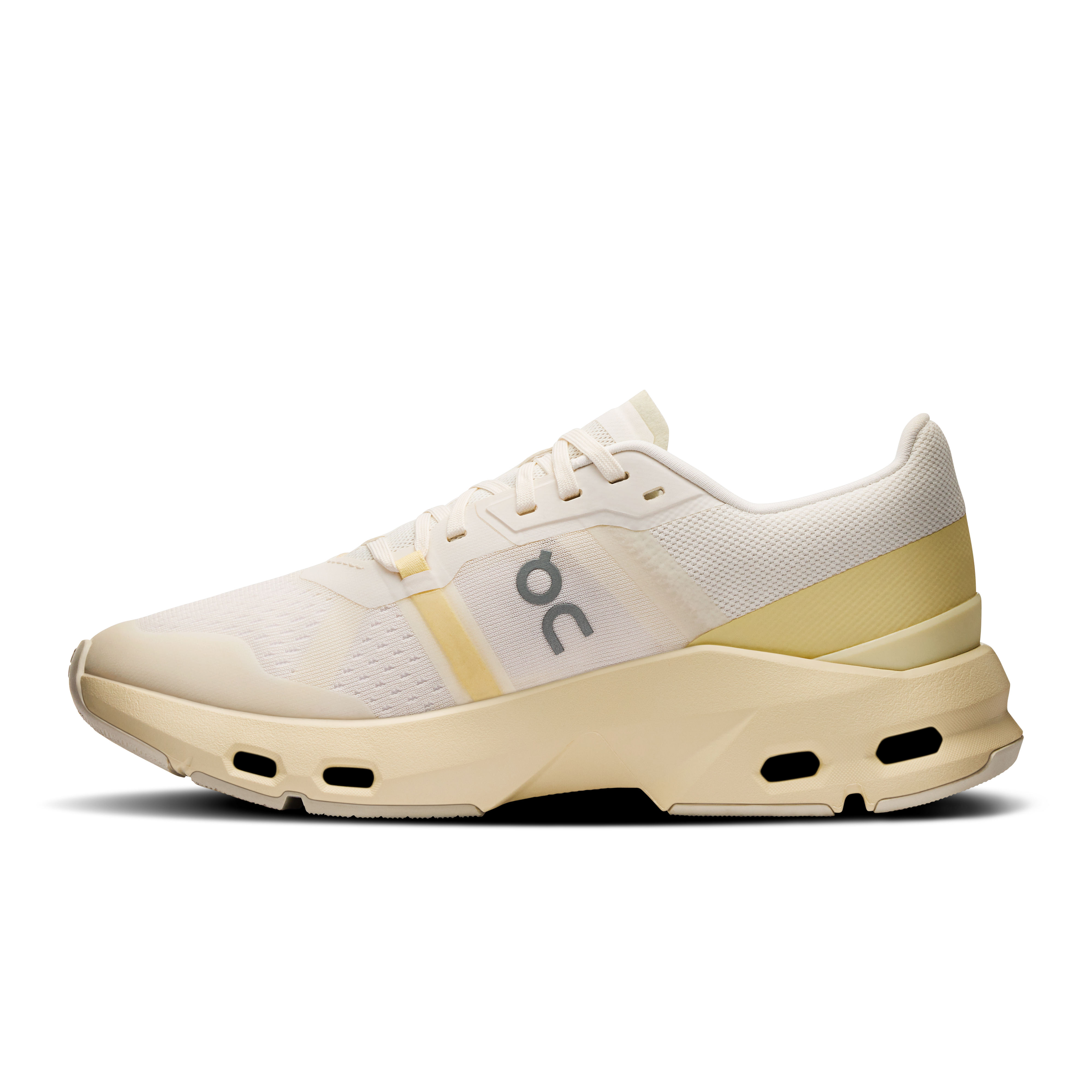 On Cloudpulse Ivory & Tumeric Femme training_shoes Chaussures