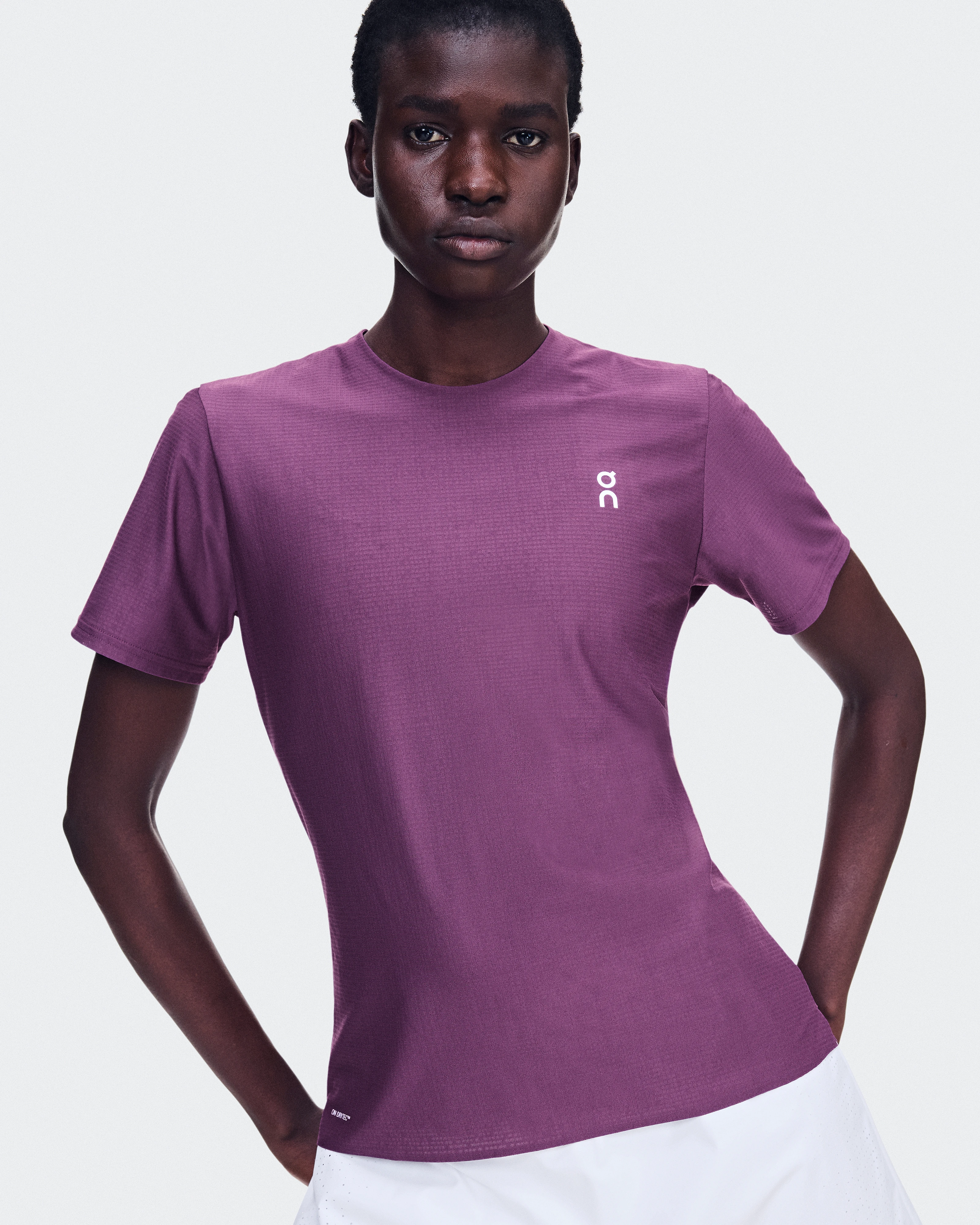 On Court-T Cassis Femme Hauts et t-shirts