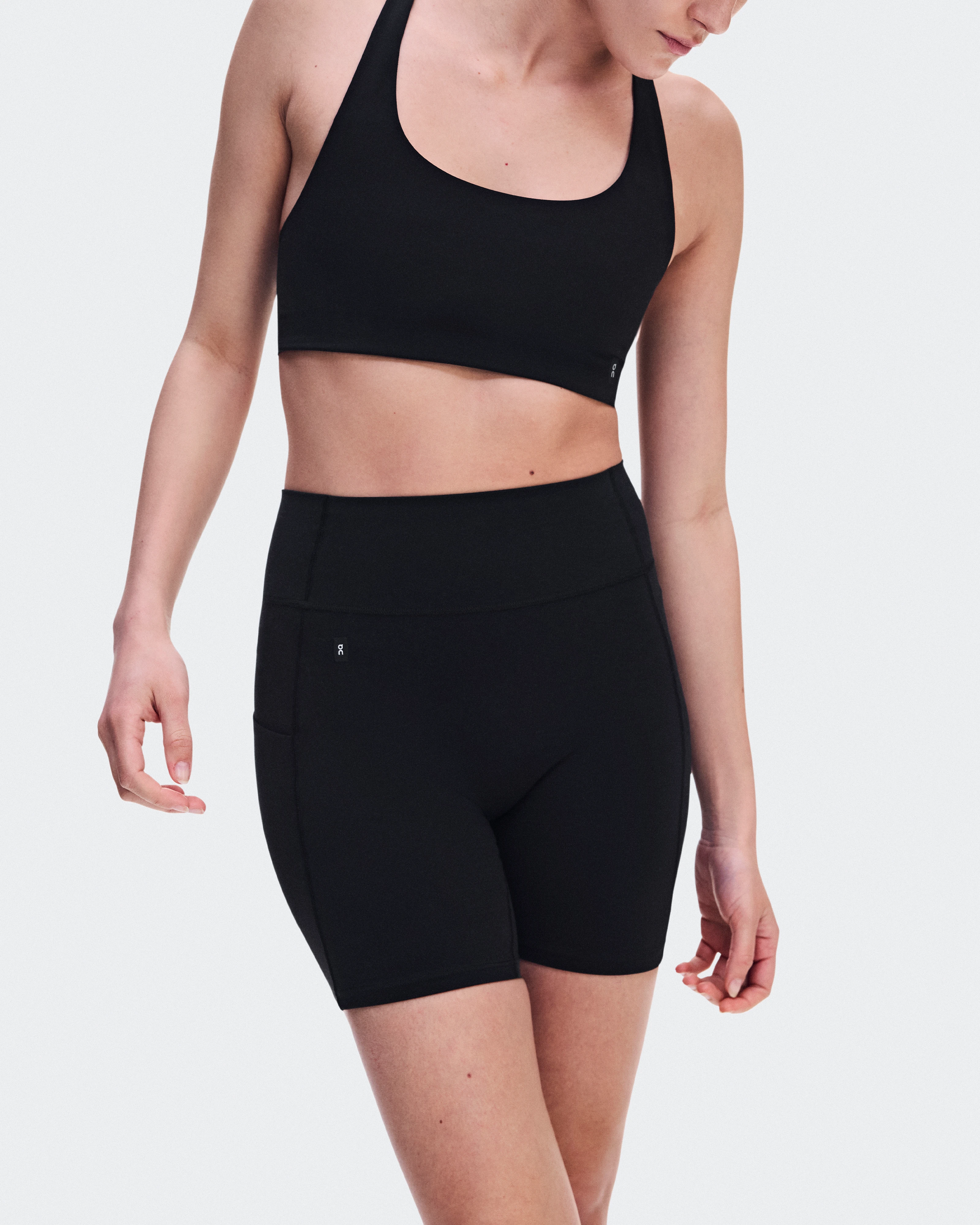 On Studio Leggings Short 6" Black Femme Leggings