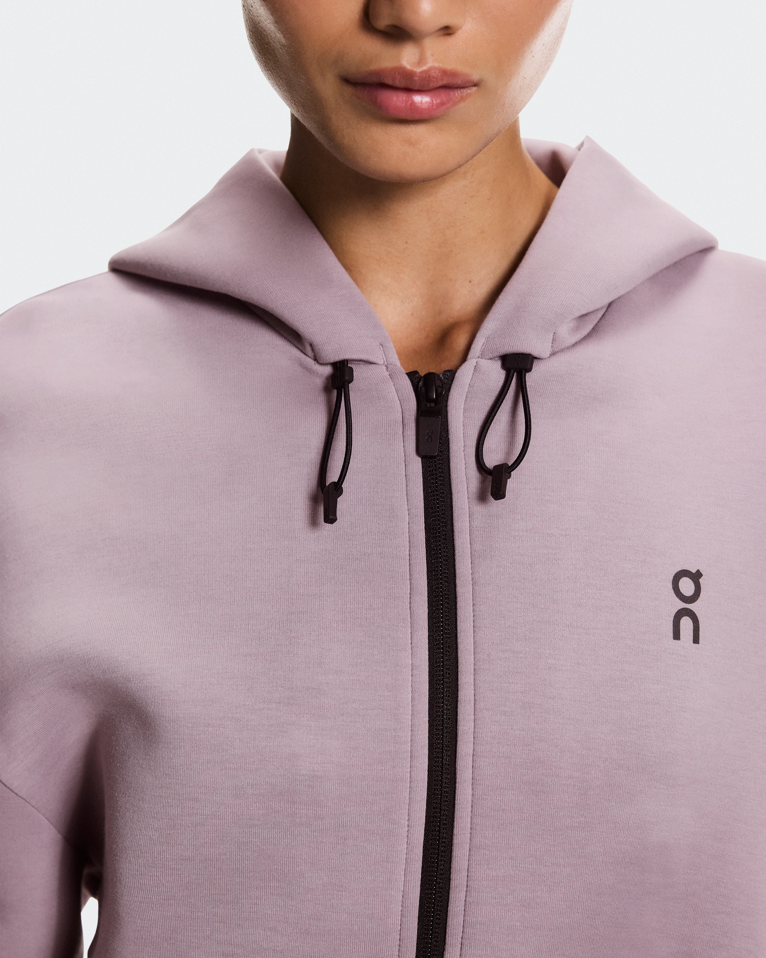 On Focus Tech Zip Hoodie Heron Femme Sweats à capuche et sweats