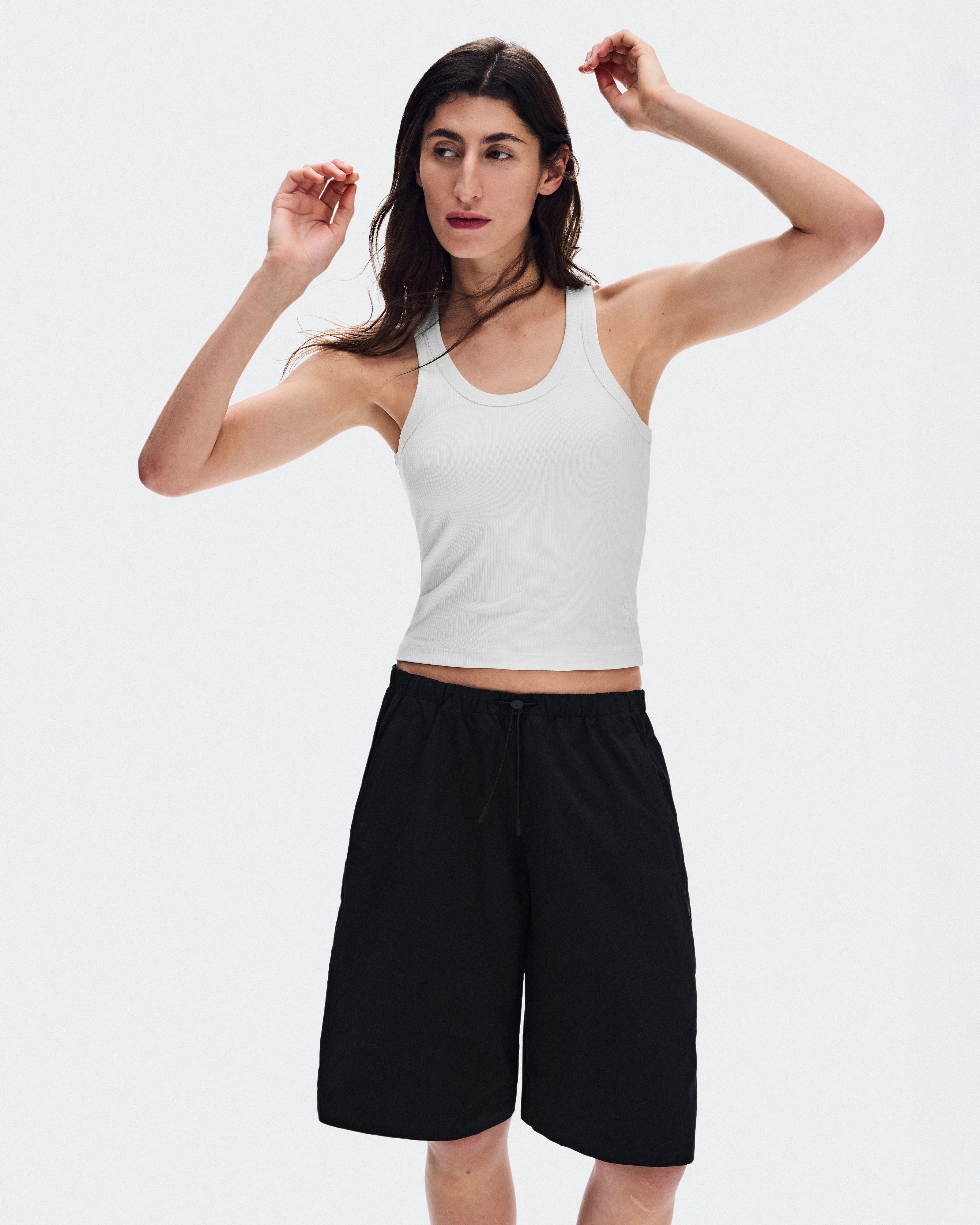 On Bermuda Shorts Black Femme Shorts