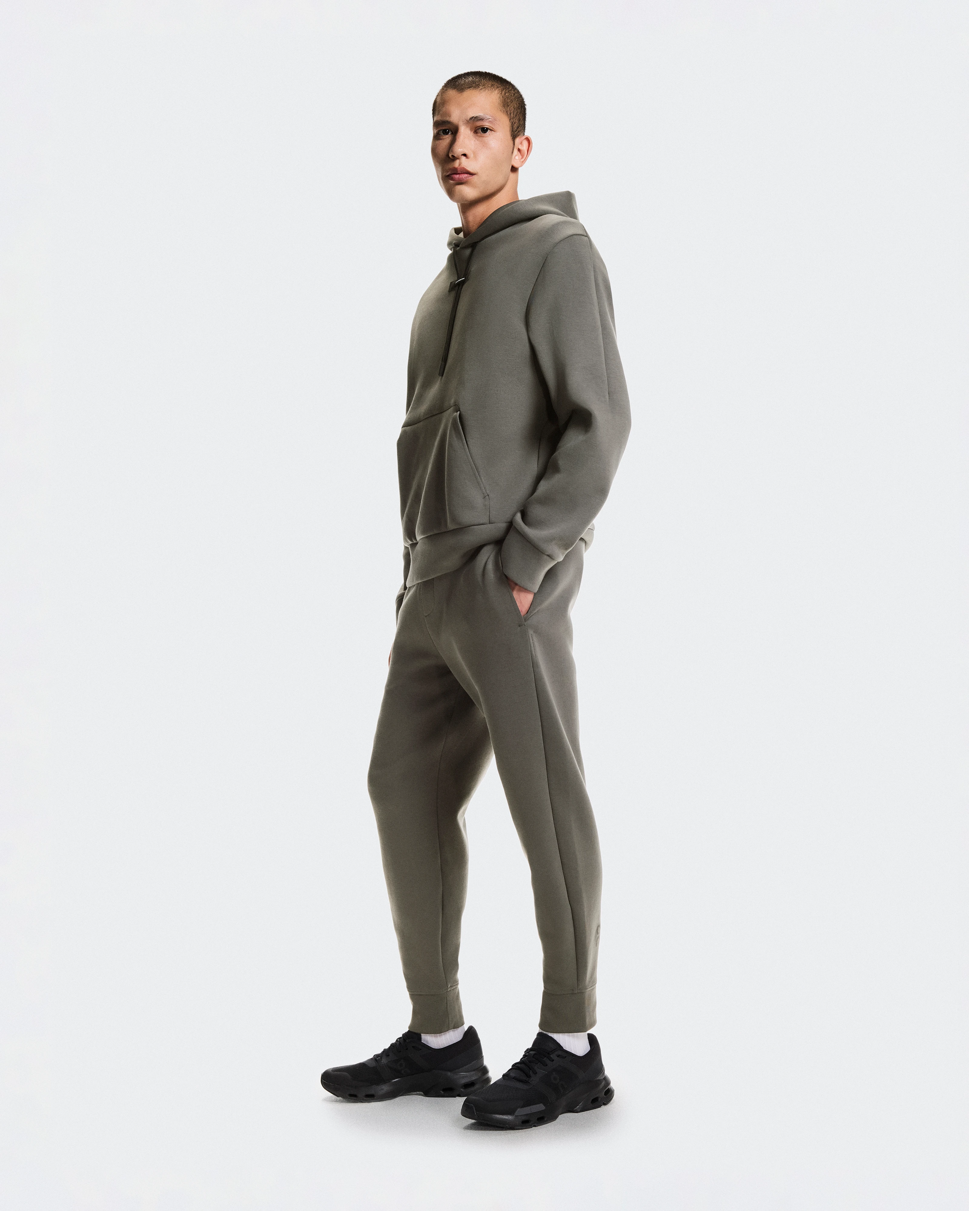 On Focus Tech Sweatpants Shadow Homme Pantalons