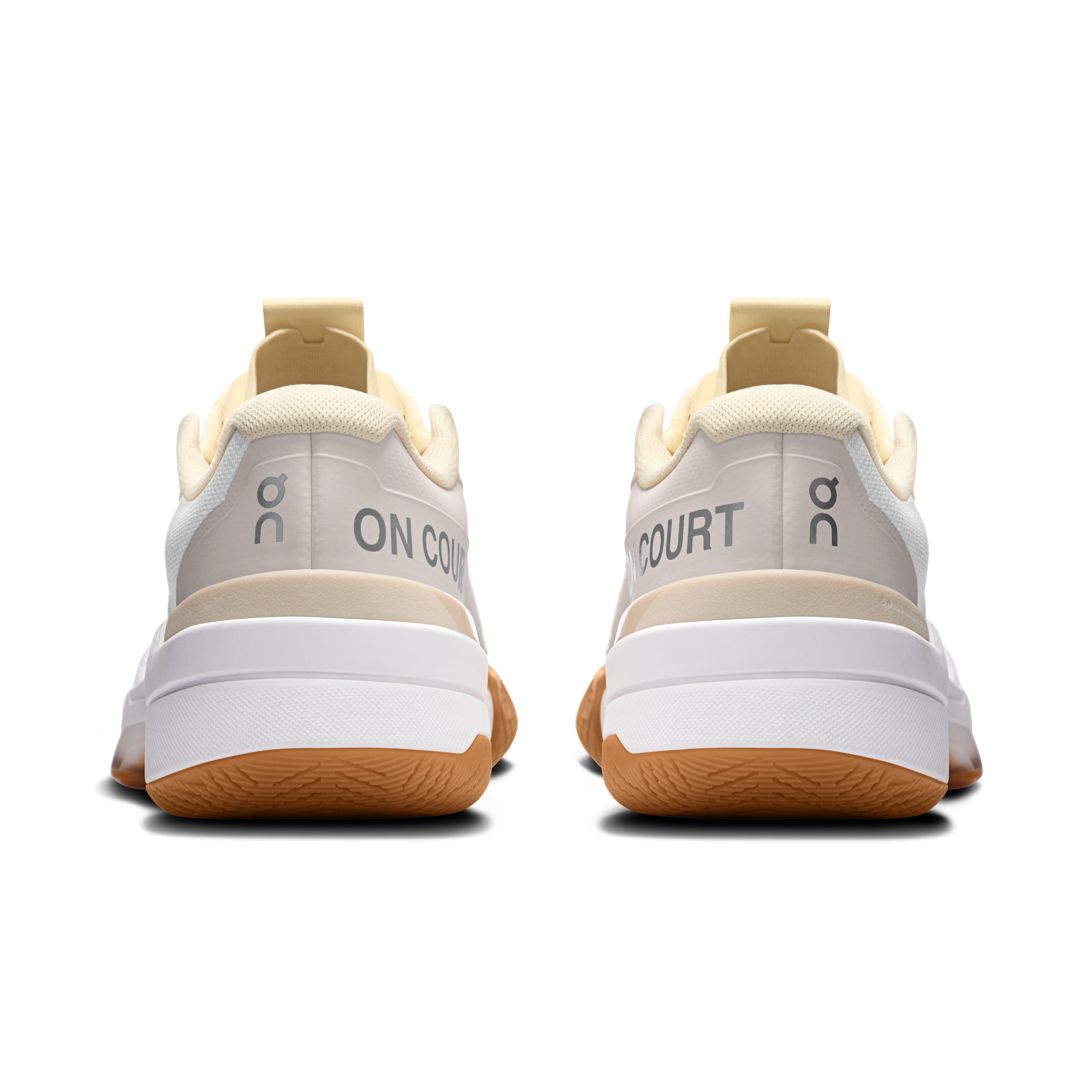 On THE ROGER Pro Fire Ivory & Sand Femme Tennis Chaussures