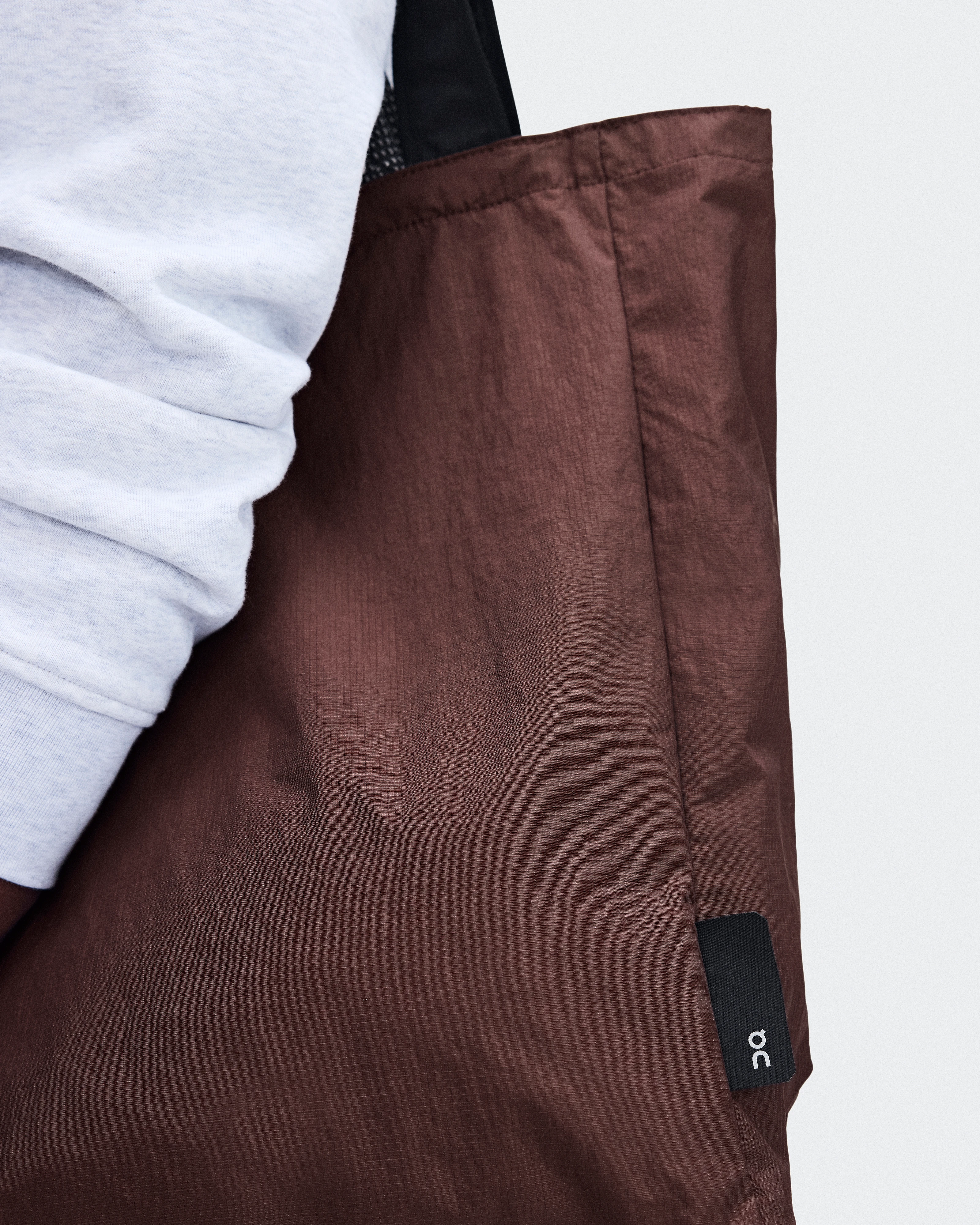On Tote Pack 25L Cacao & Black Unisexe Sacs