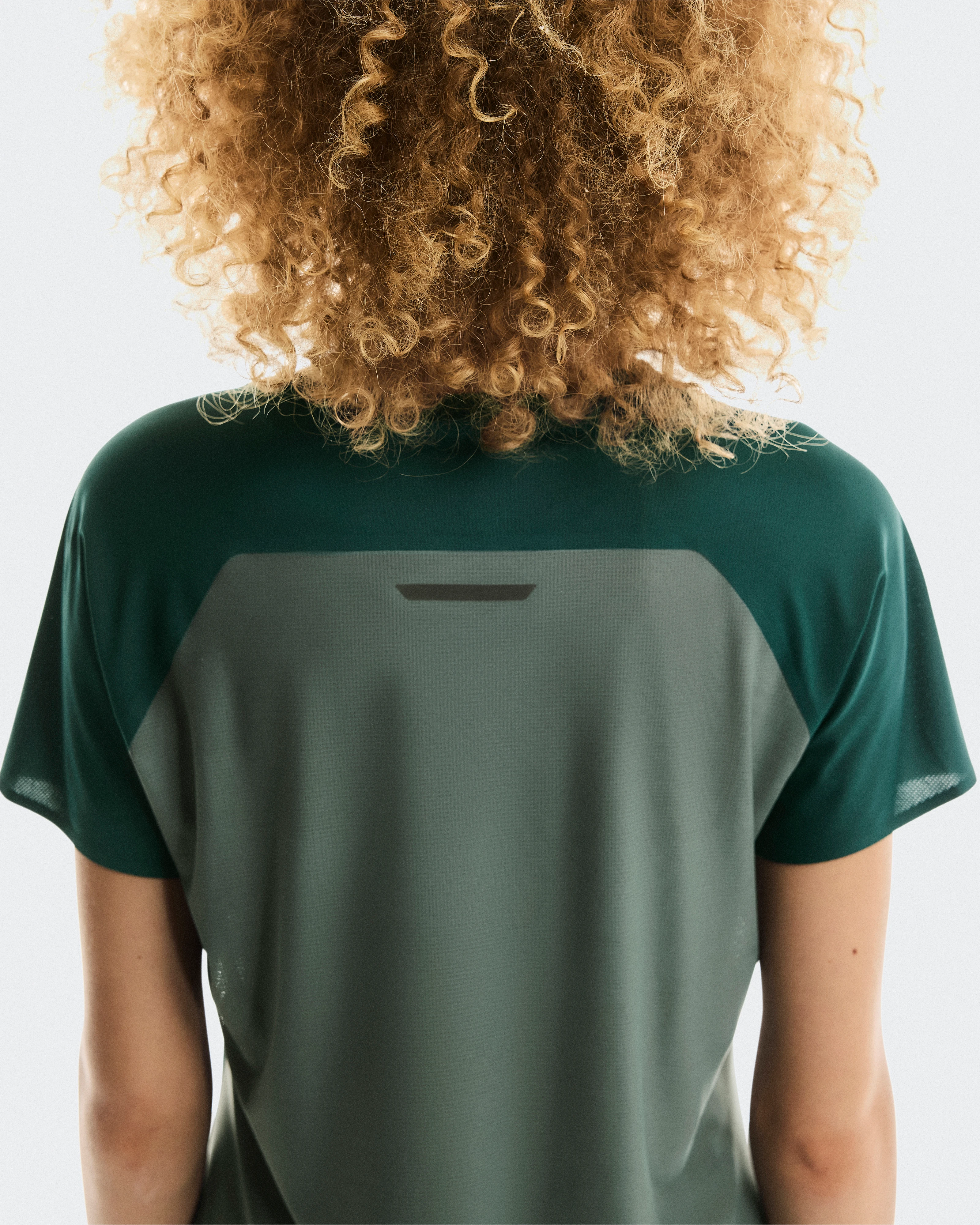 On Performance-T Spirulina & Olive Femme Hauts et t-shirts