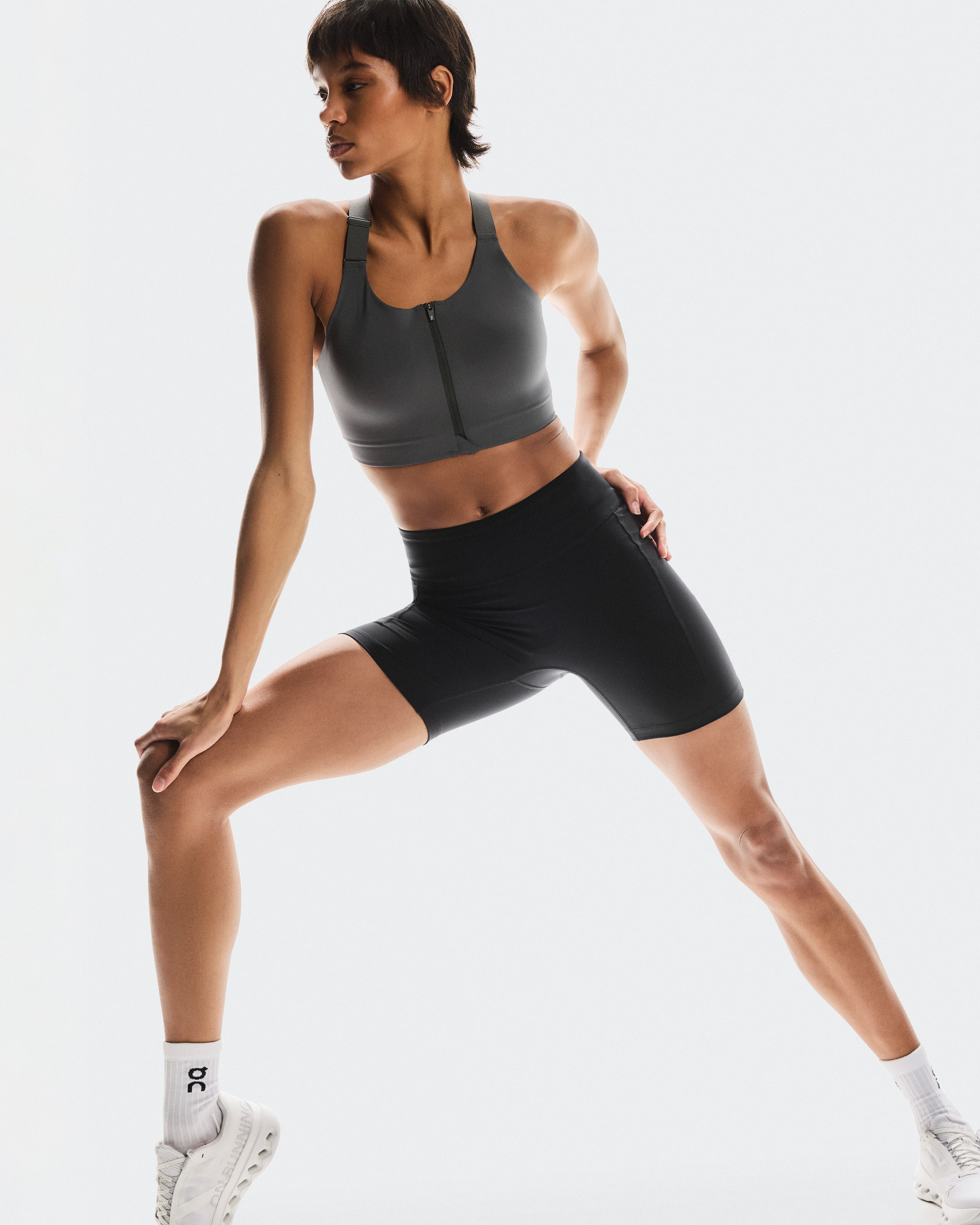 On Performance Tights Short Black Femme Leggings