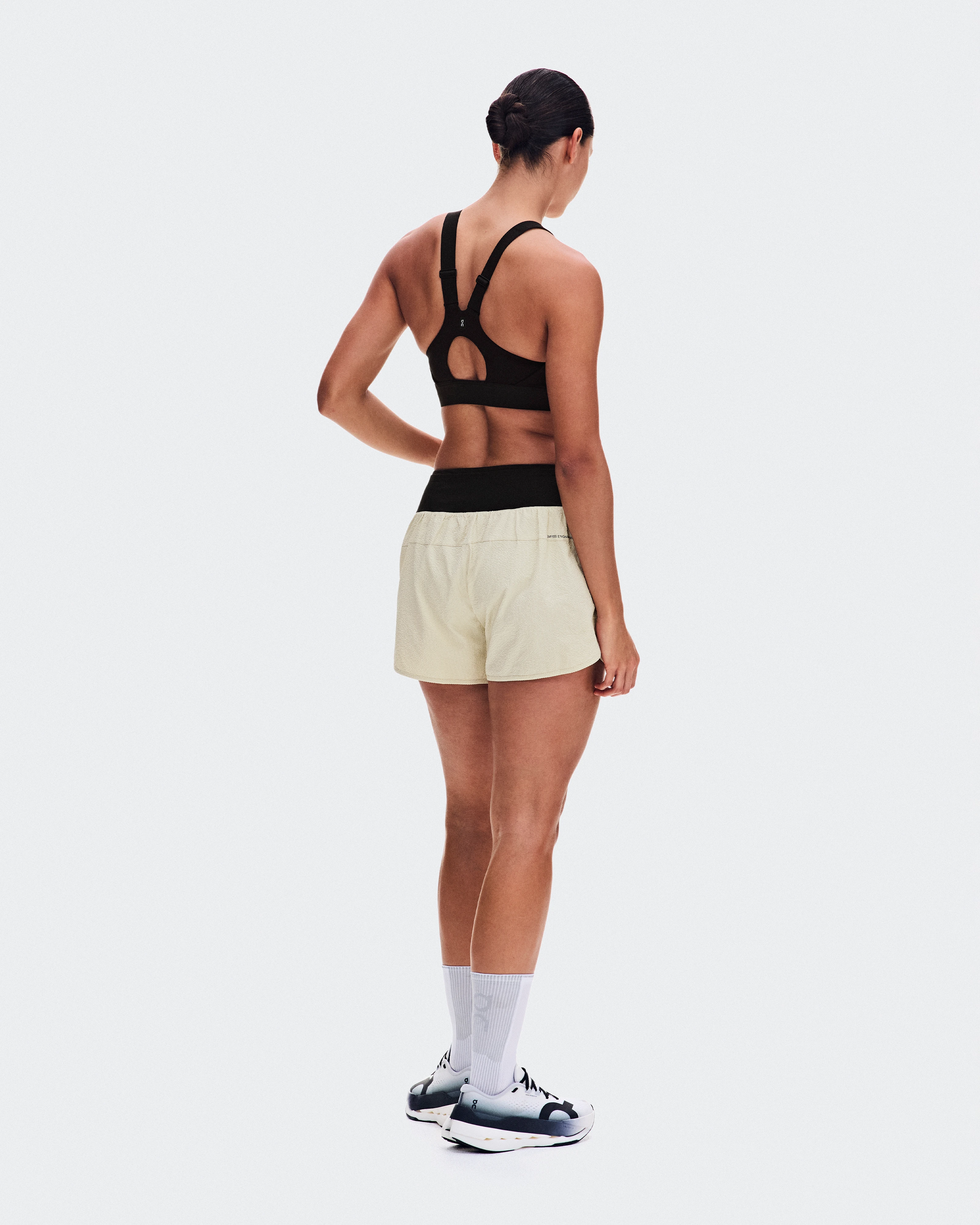 On Performance Volt Shorts Hare Femme Shorts
