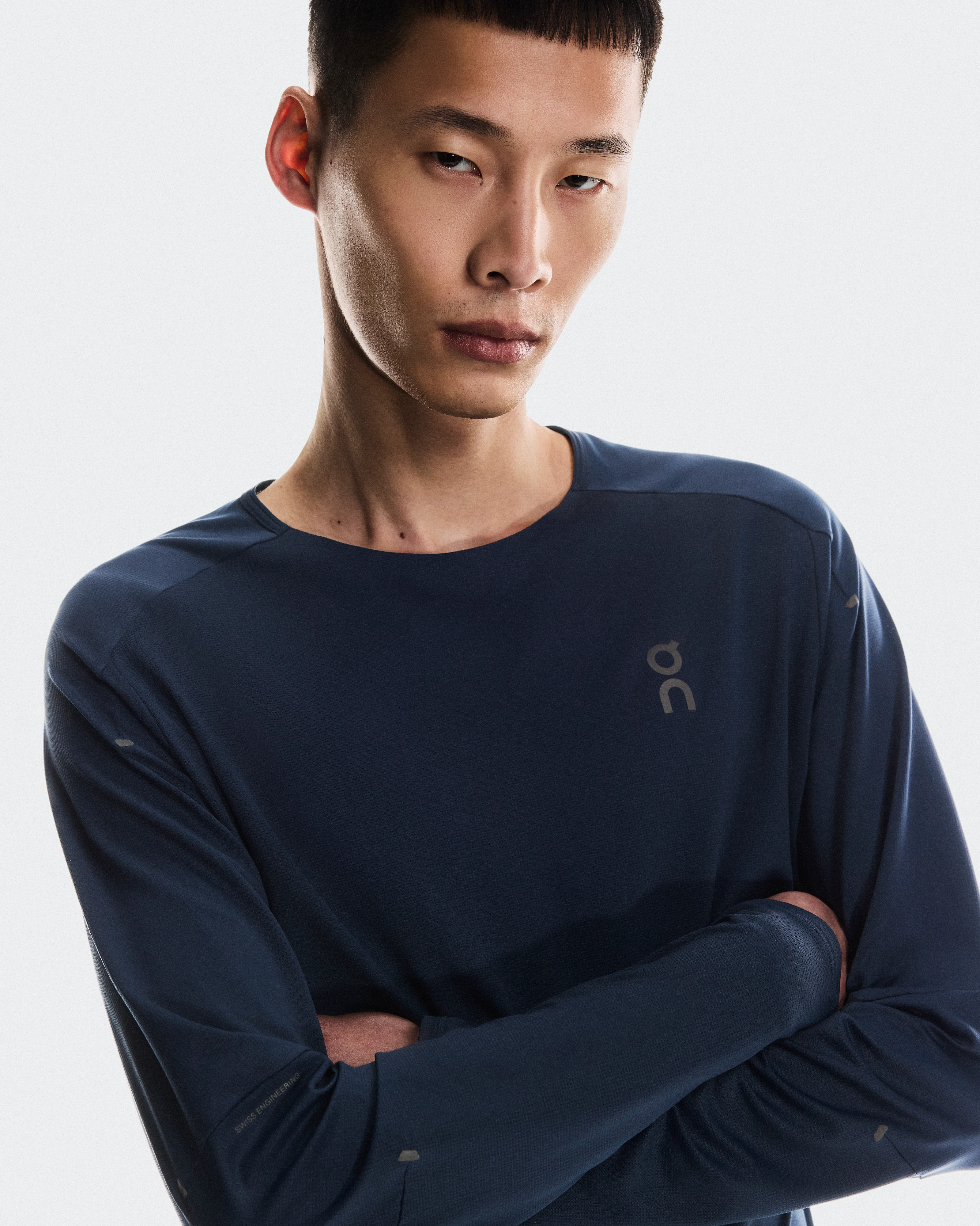 On Performance Long-T Navy & Black Homme Hauts et t-shirts