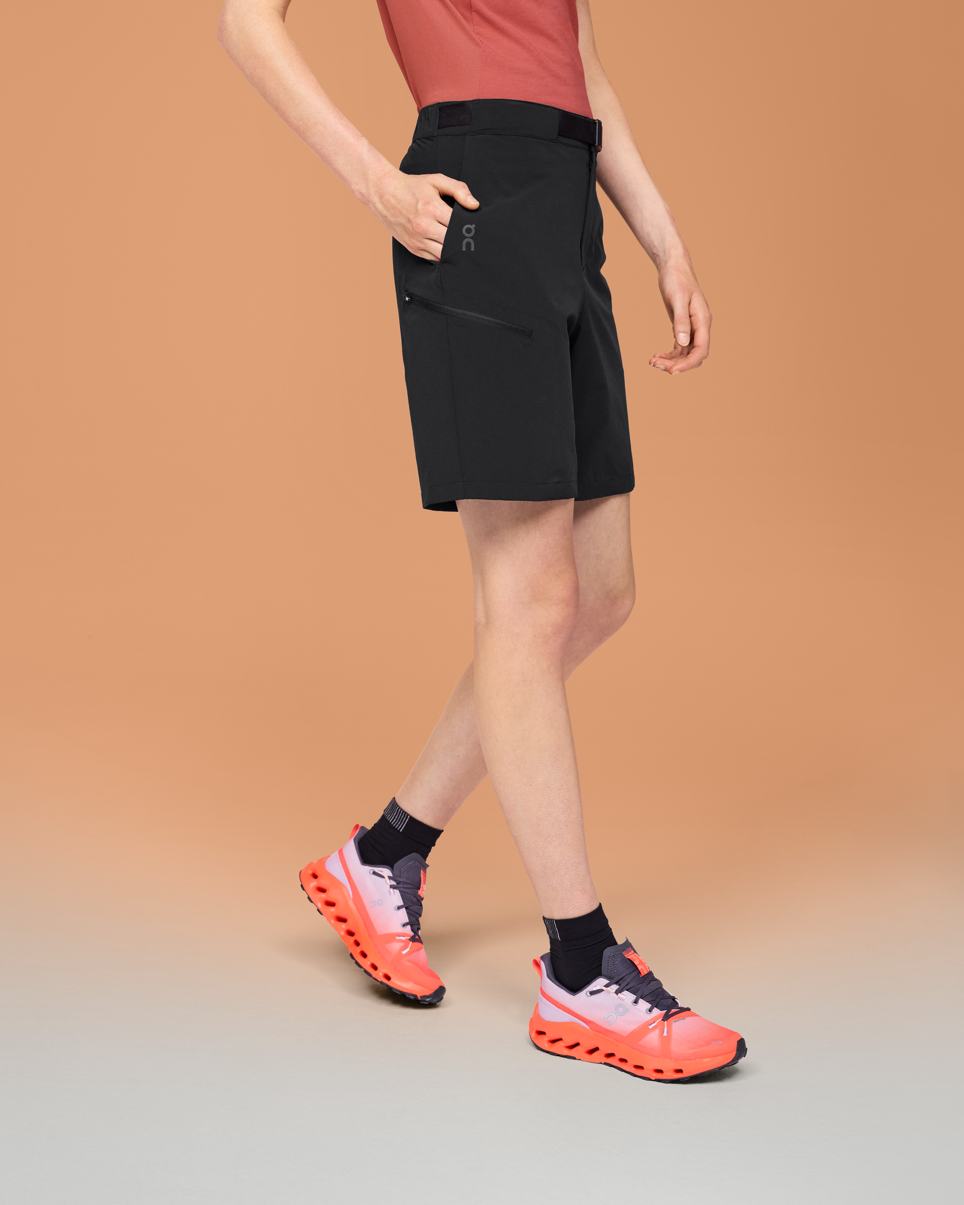 On Trek Short Black Femme Shorts