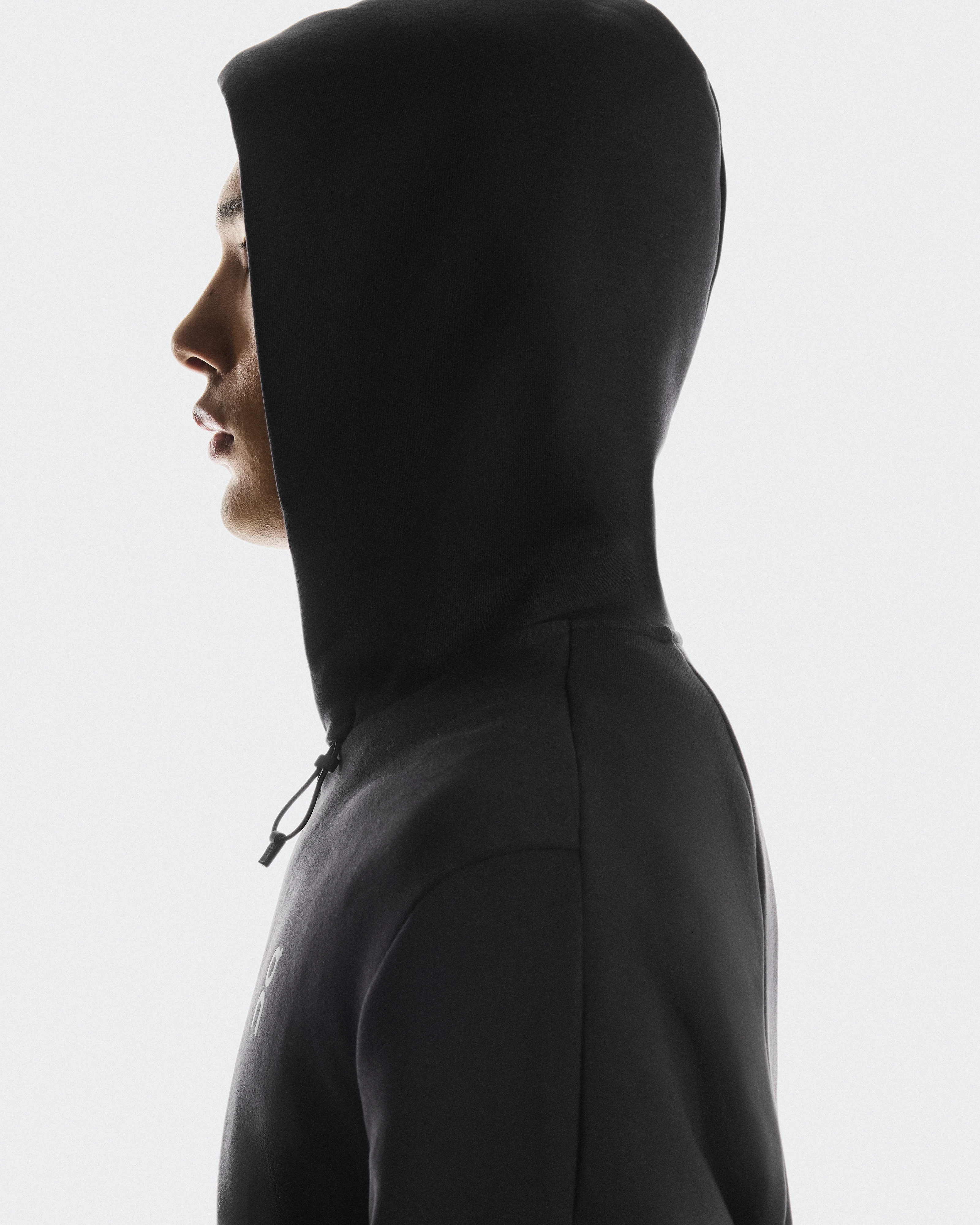 On Focus Tech Zip Hoodie Black Homme Sweats à capuche et sweats