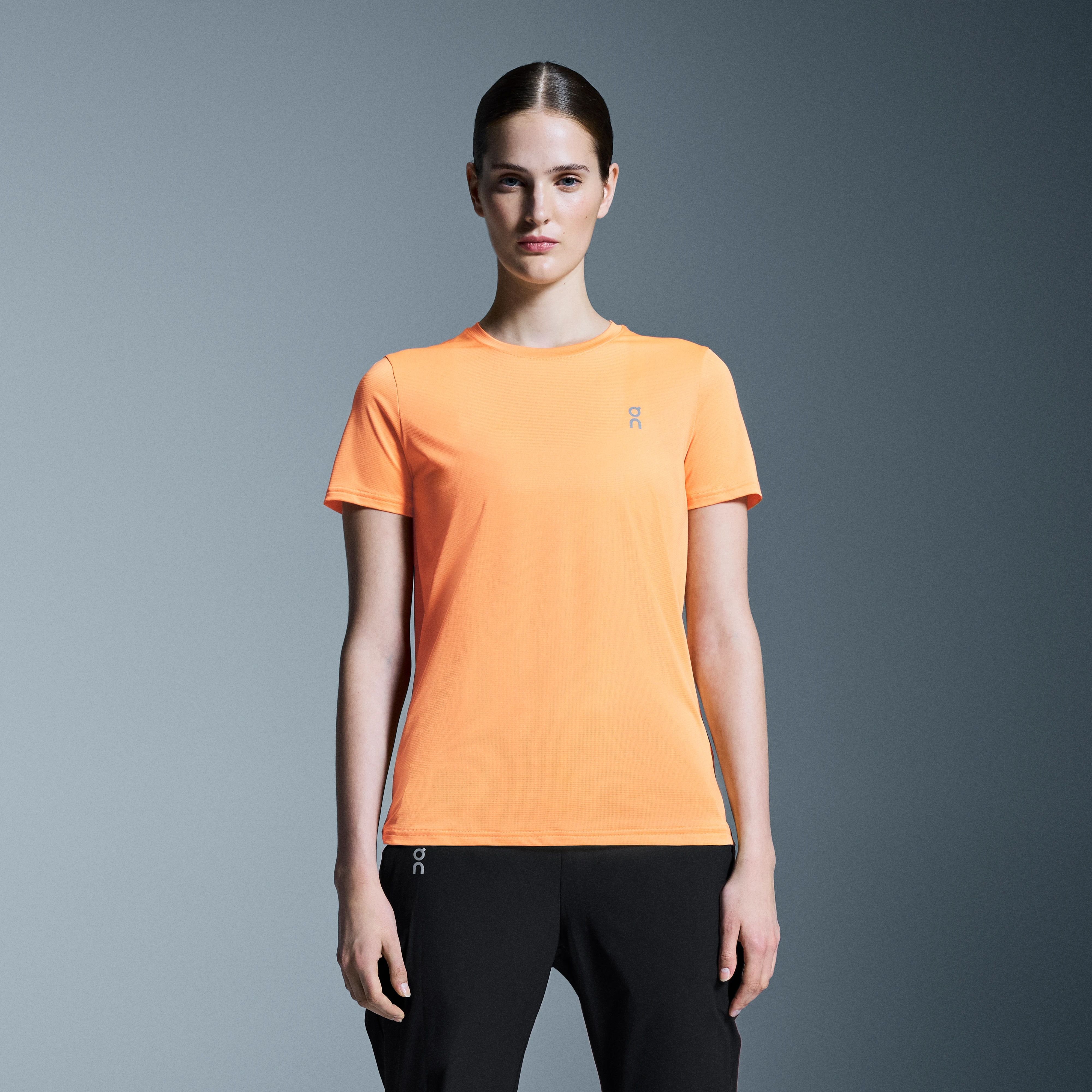 On Core-T Tangerine Femme – Poids plume, polyvalent, running Hauts et t-shirts