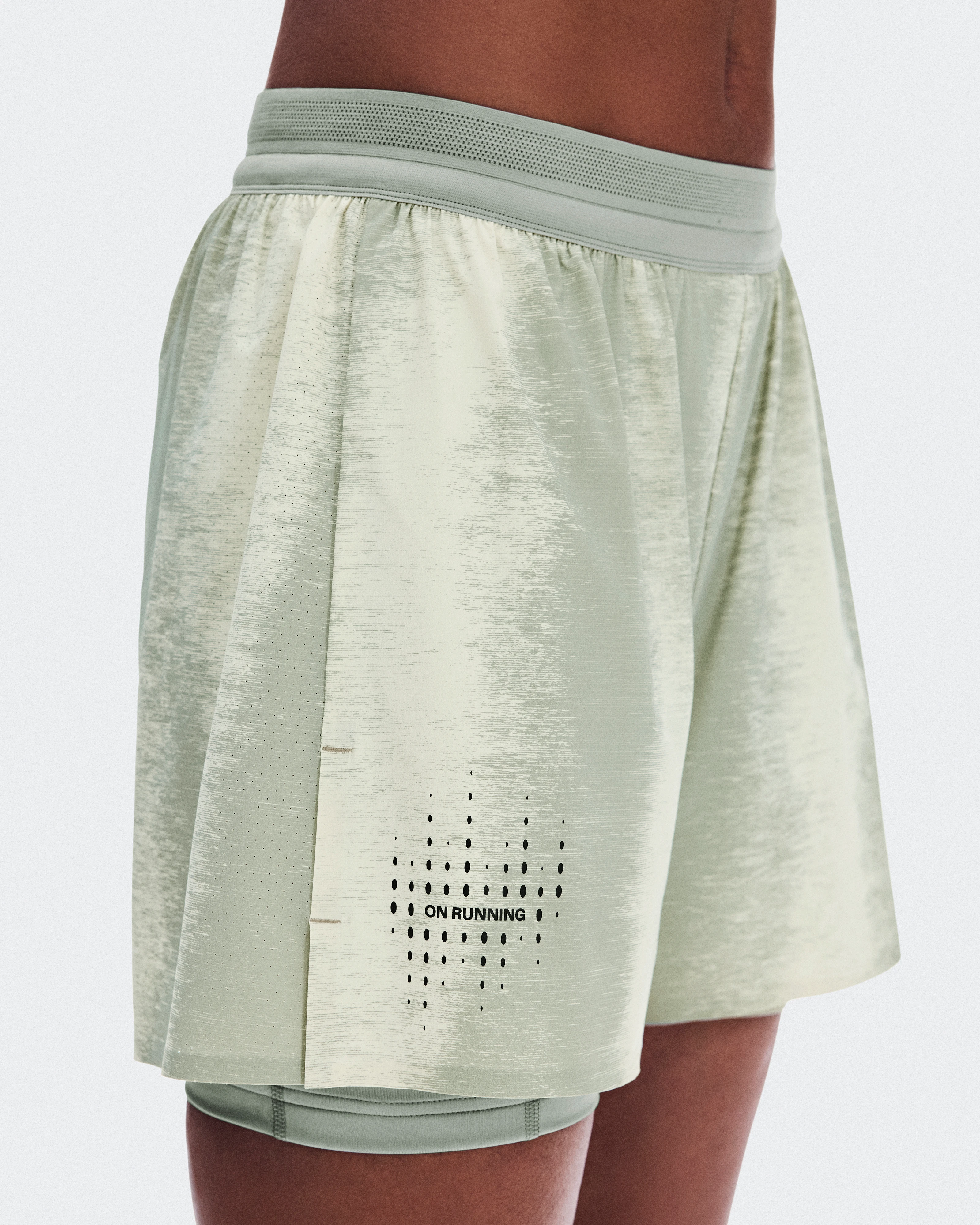 On Performance Shorts Terra Seedling & Tin Femme Shorts
