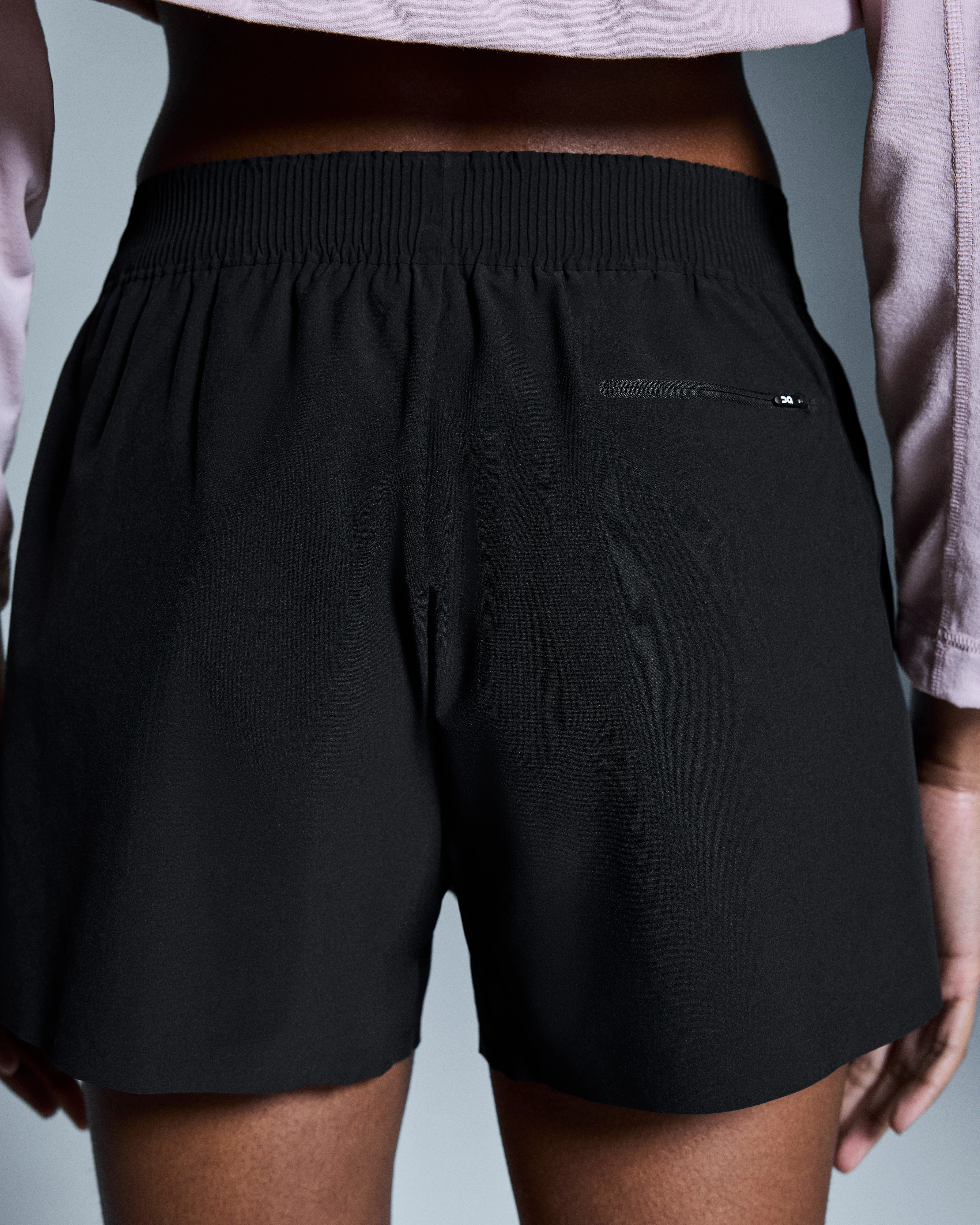 On Train Shorts Black Femme Shorts