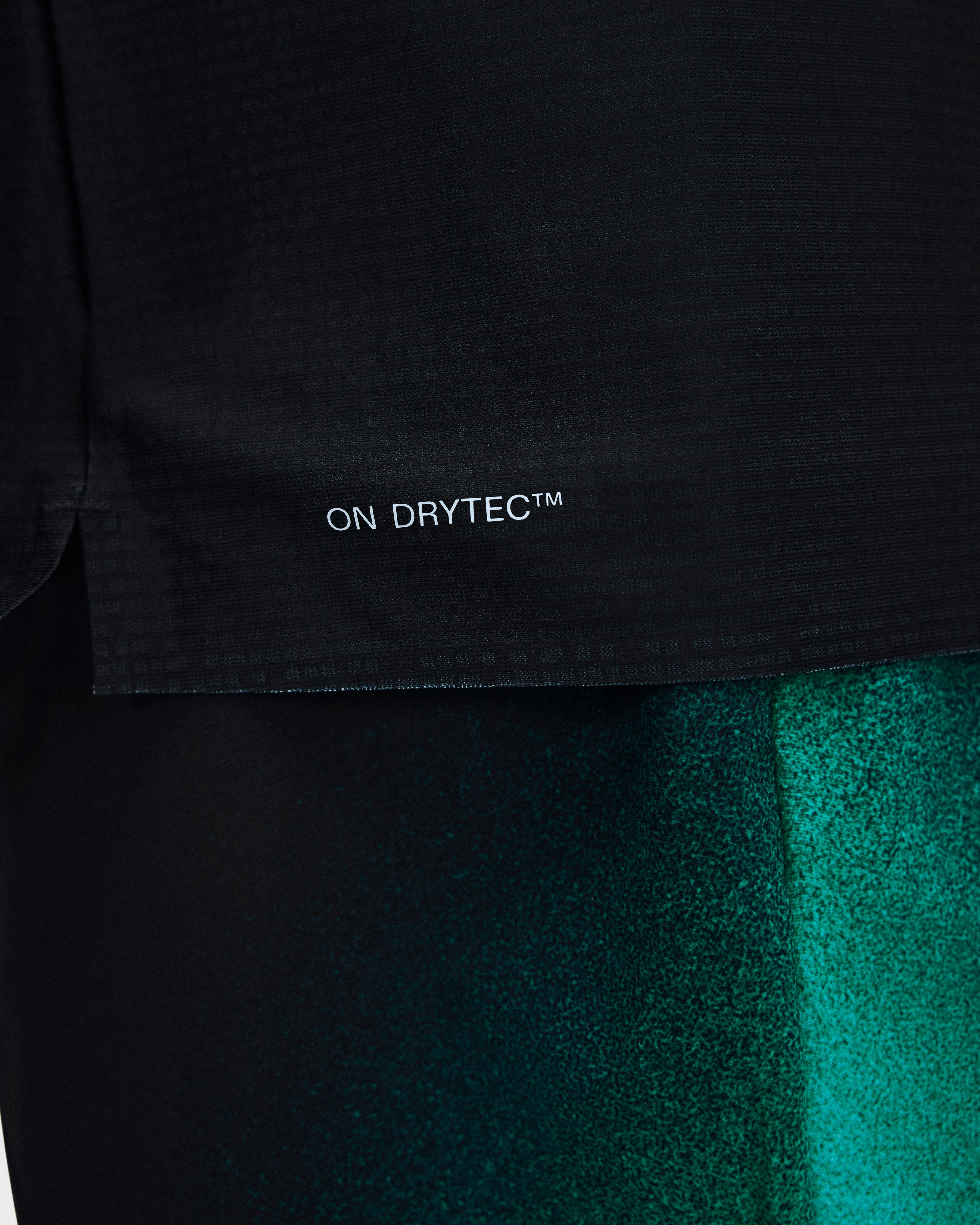 On Court-T Swing Black & Neem Homme Hauts et t-shirts