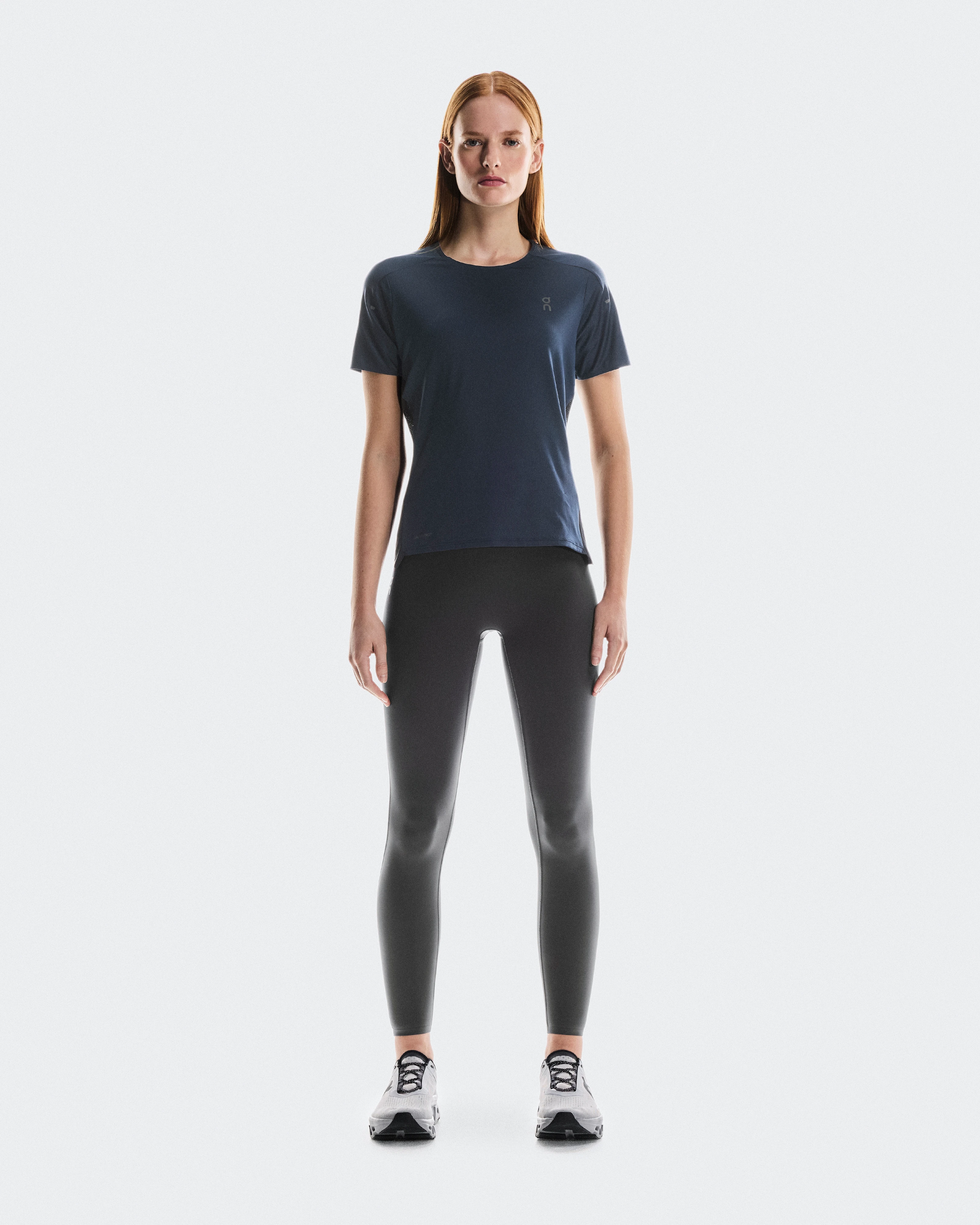 On Performance-T Navy & Black Femme Hauts et t-shirts