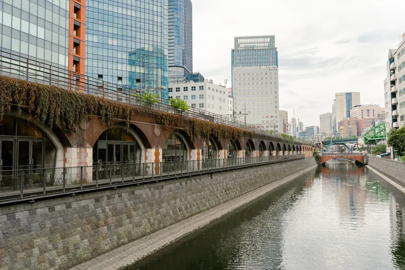 Essential Japan_Manseibashi__kanda_station__1