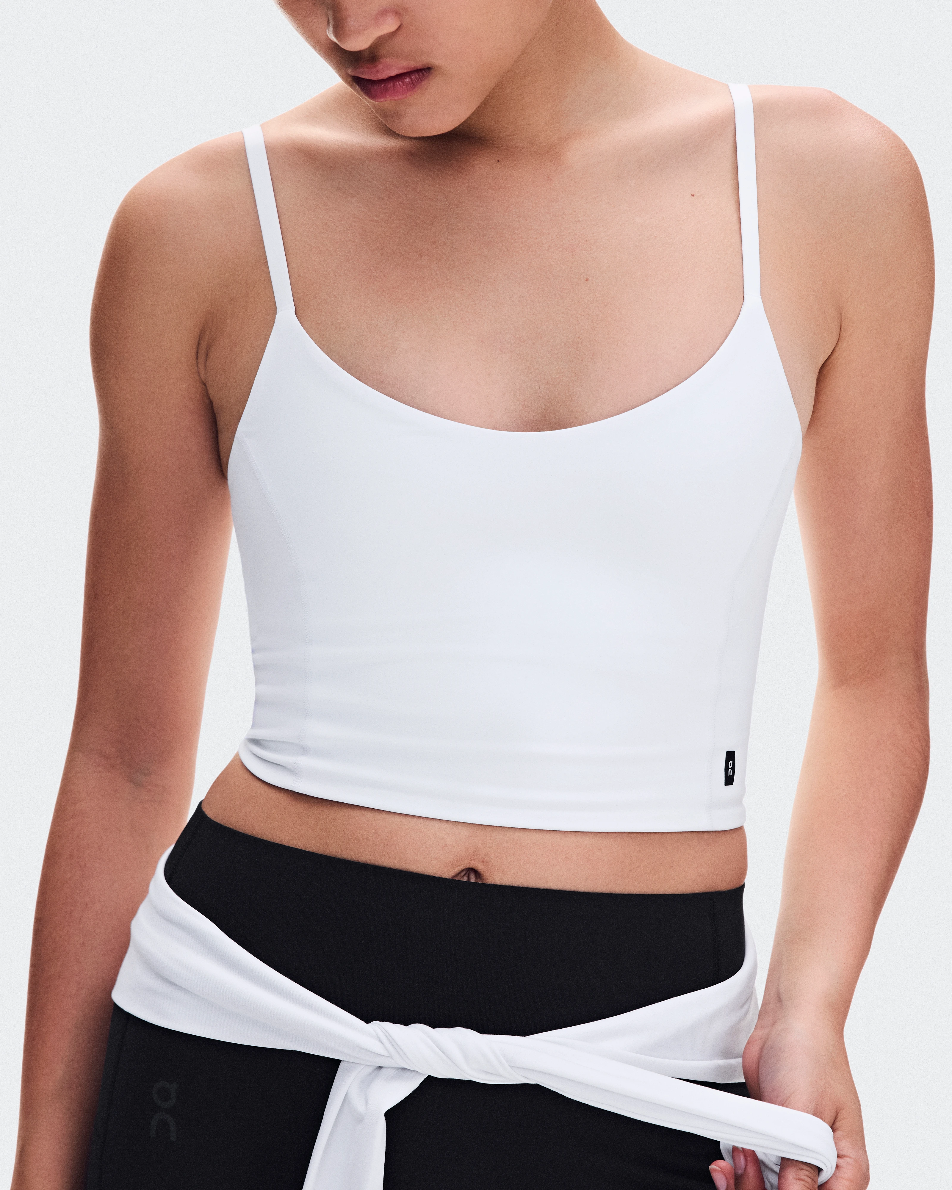 On Studio Crop White Femme