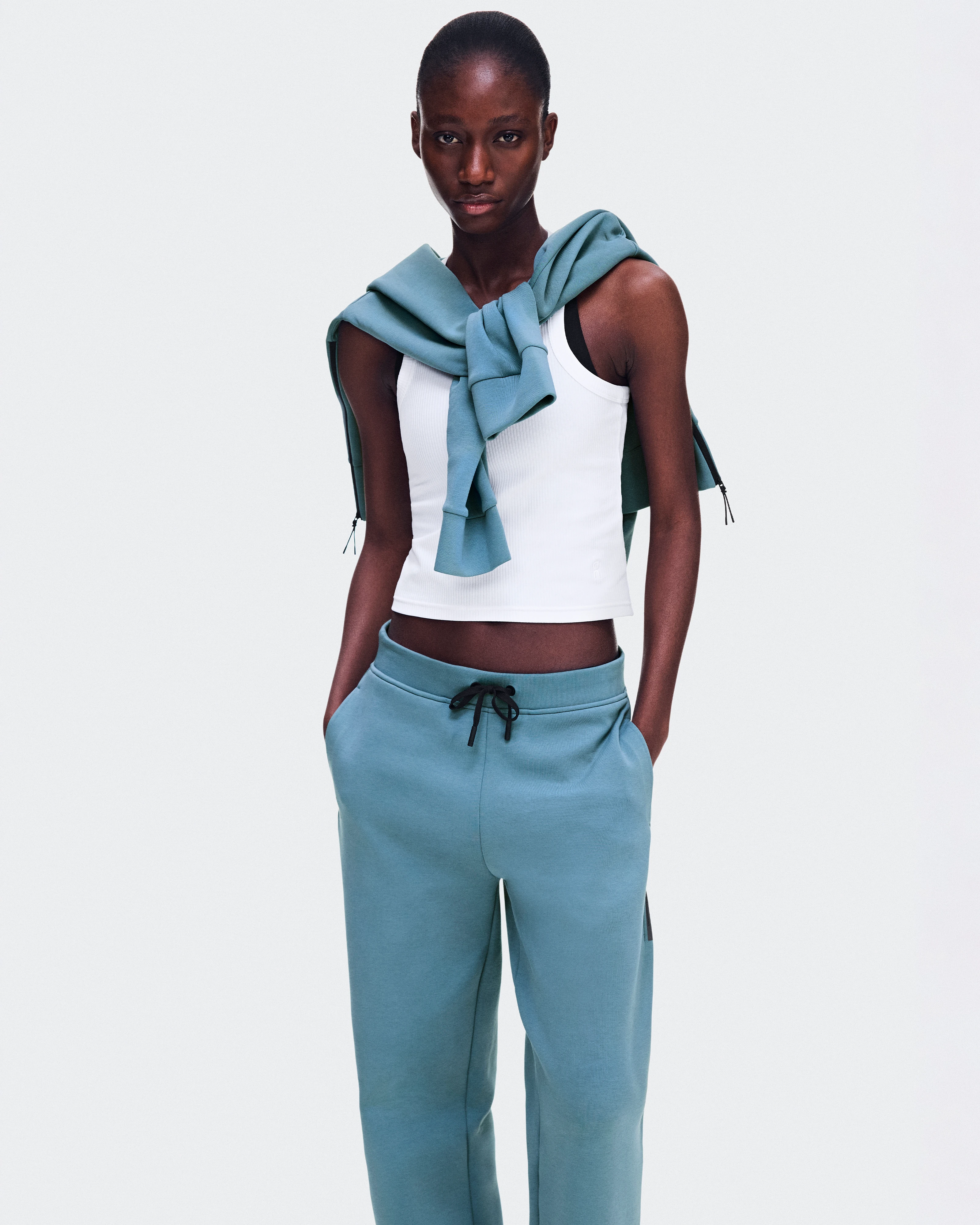 On Focus Tech Sweatpants Agave Femme Pantalons