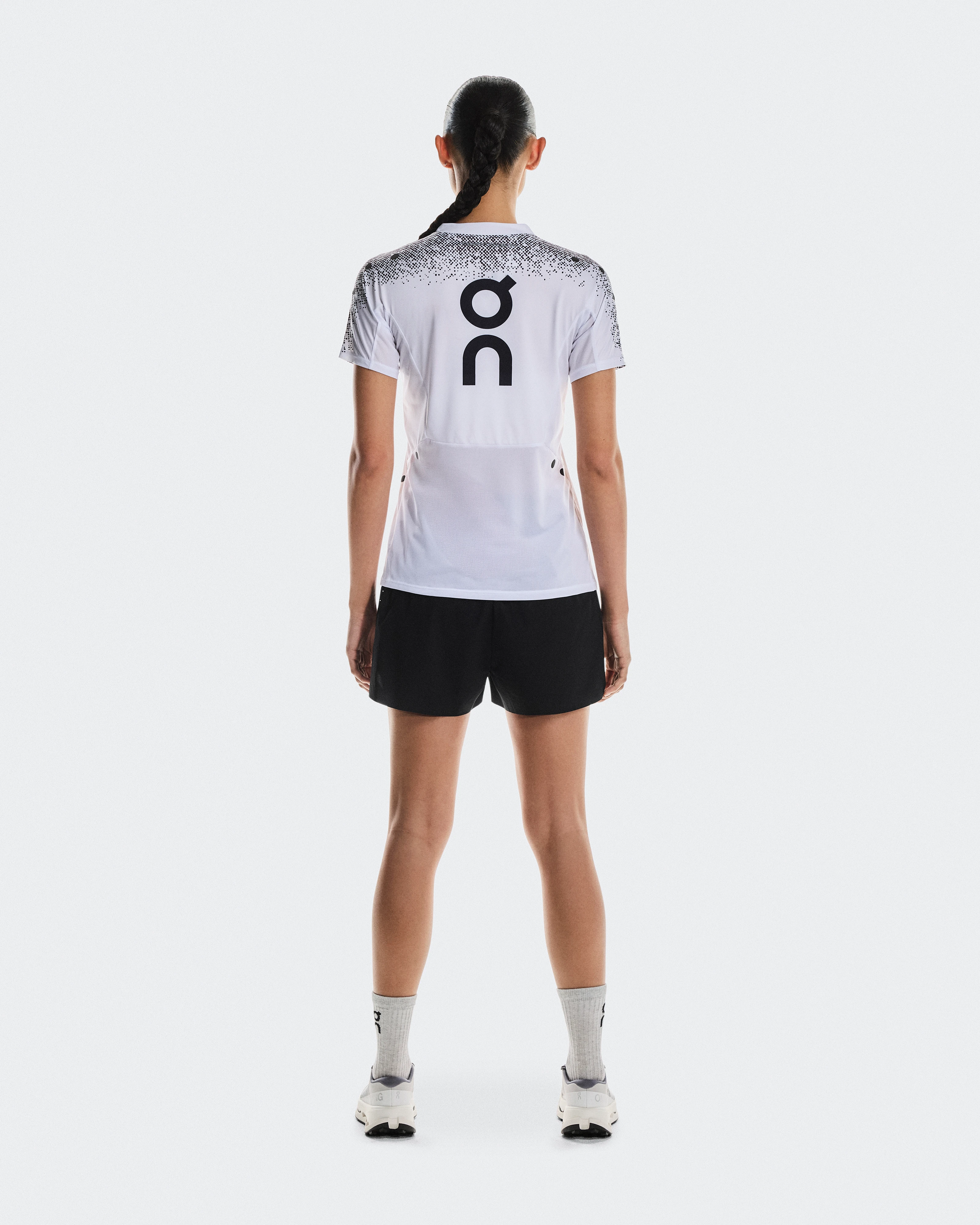 On Ultra-T White & Iron Femme Hauts et t-shirts