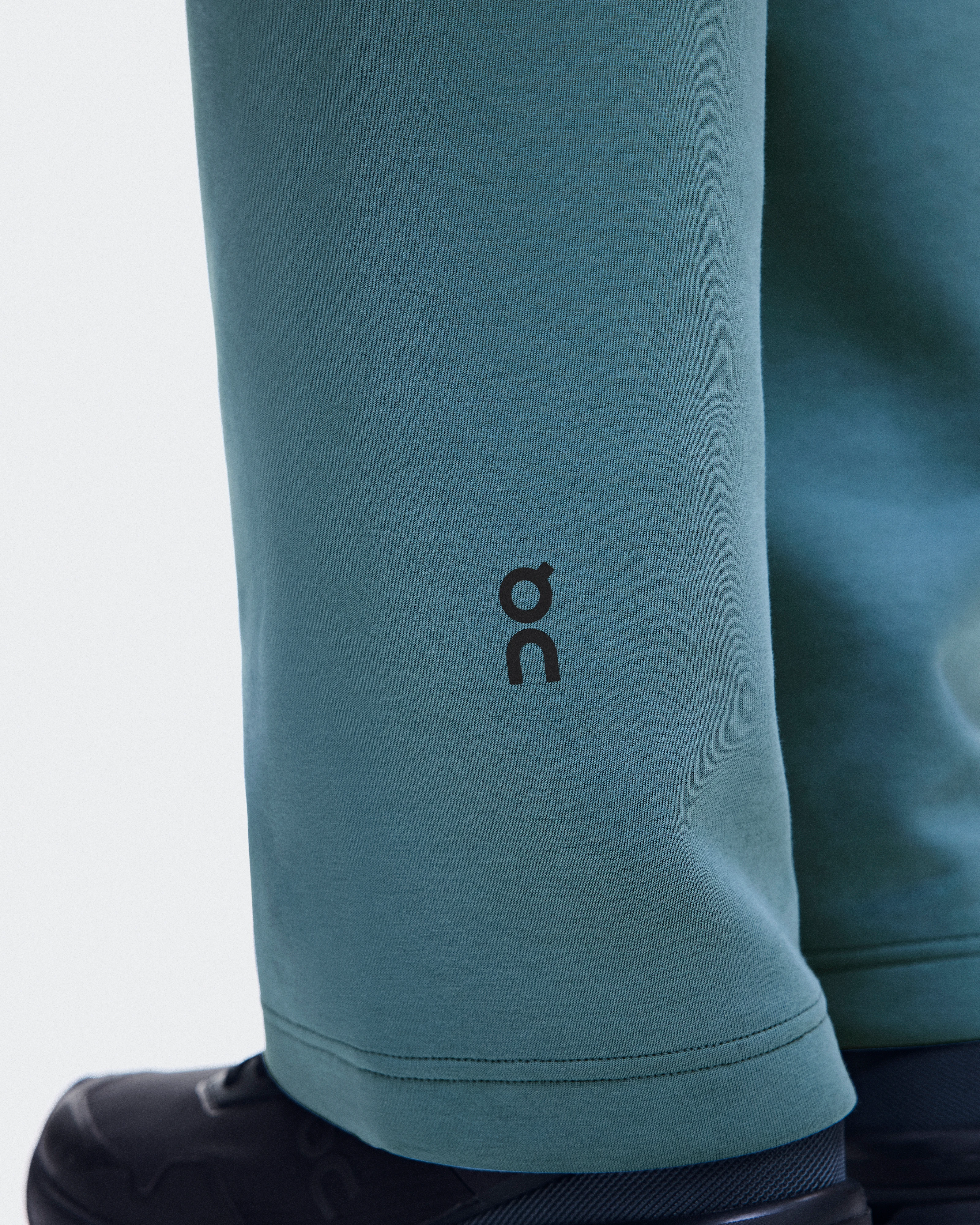 On Focus Tech Sweatpants Agave Femme Pantalons