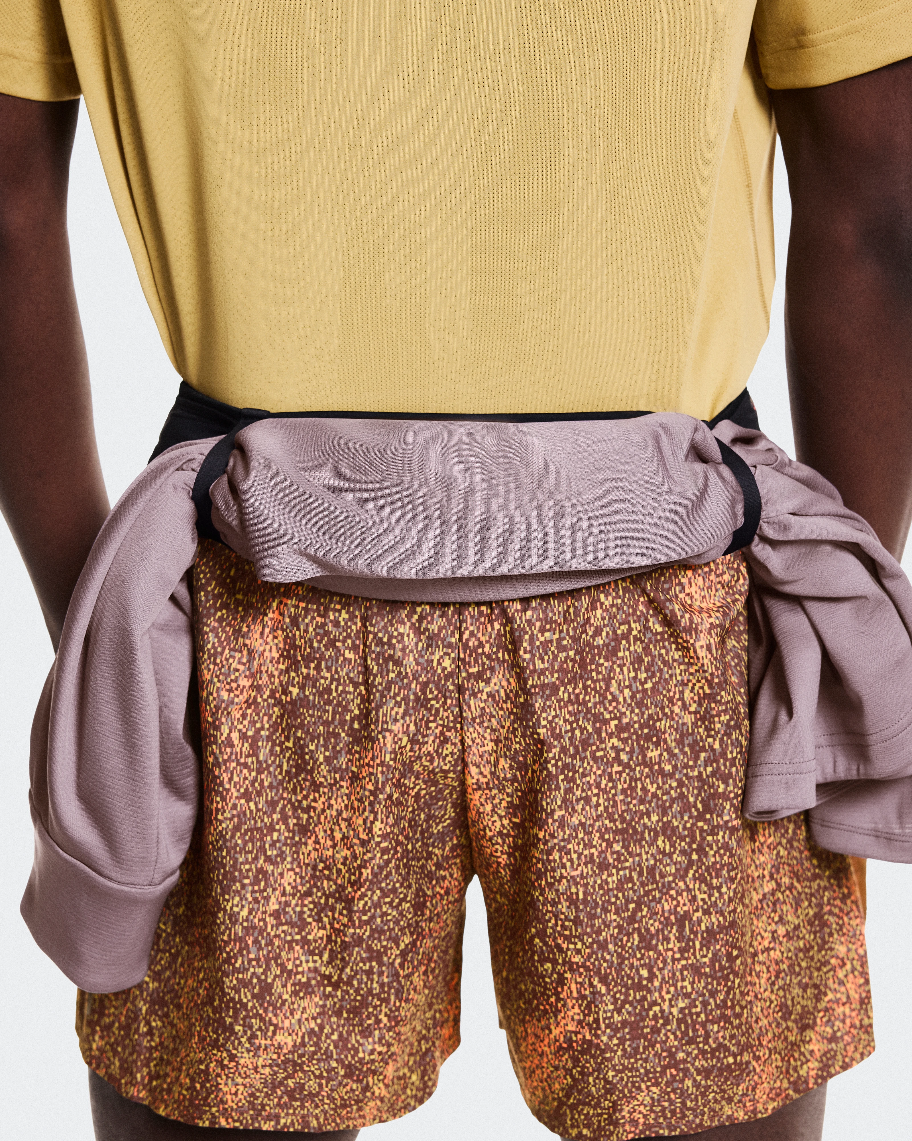 On Trail Shorts Black & Gobi Homme Shorts