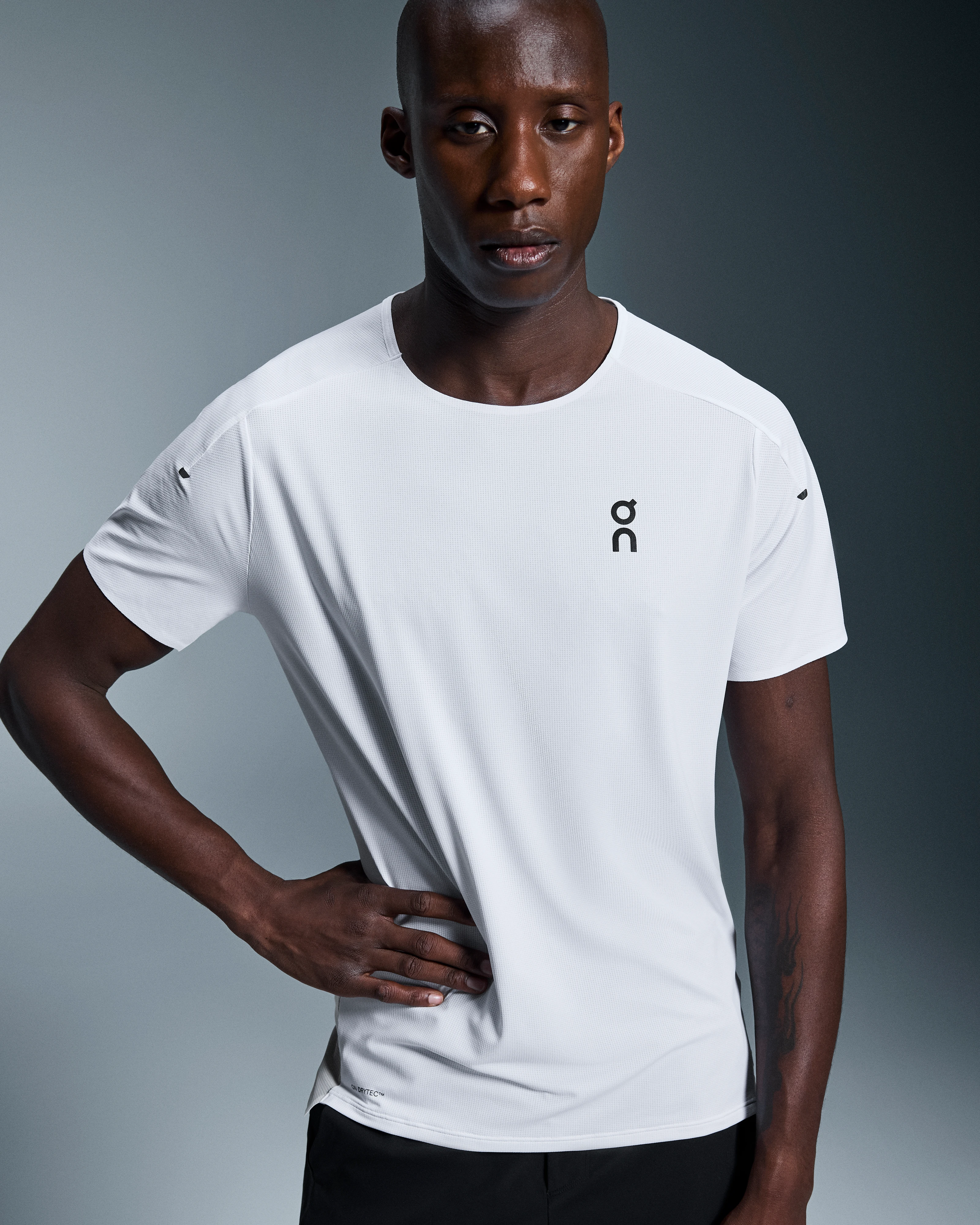 On Performance-T White & Silver Homme Hauts et t-shirts