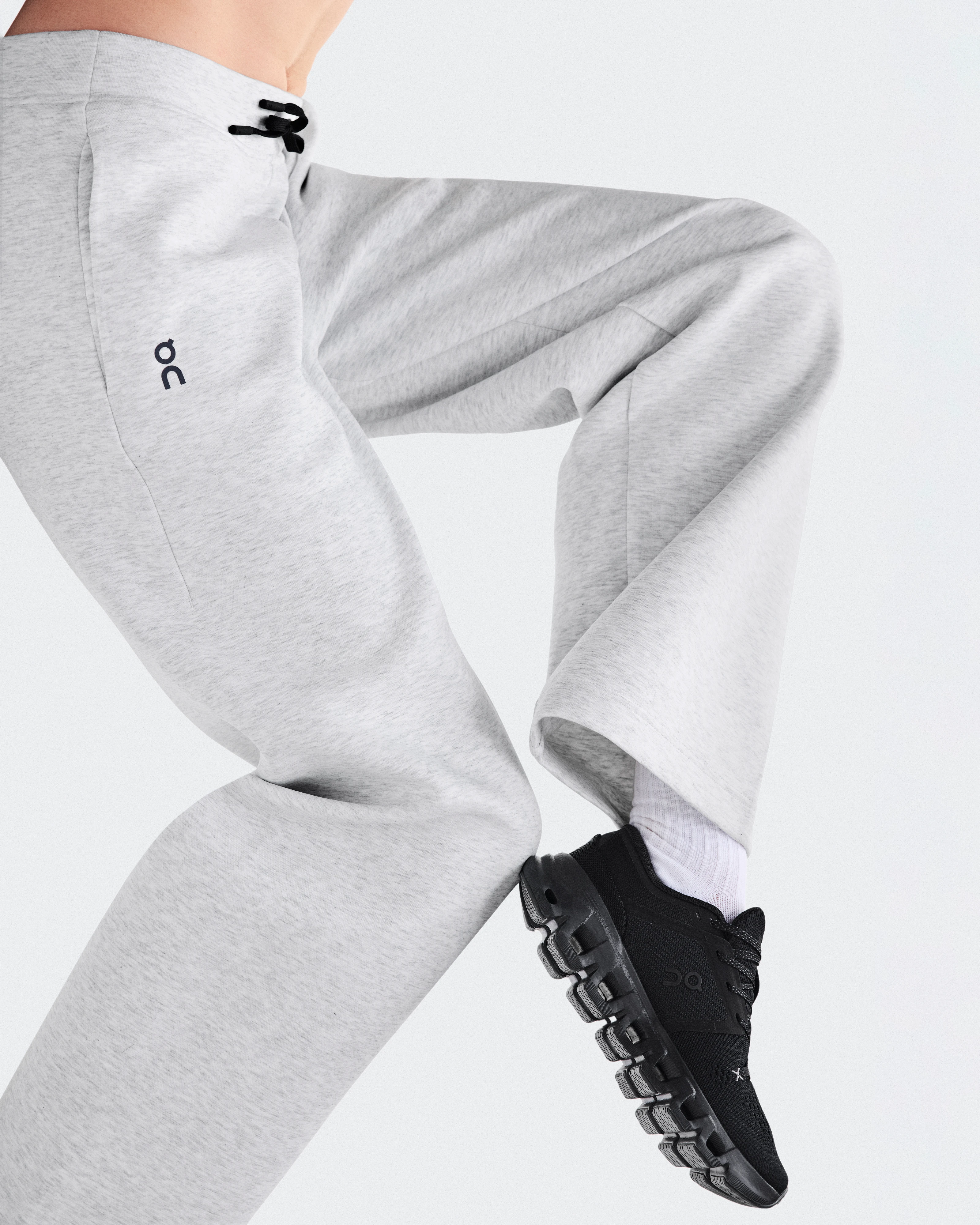 On Focus Tech Sweatpants Crater Femme Pantalons